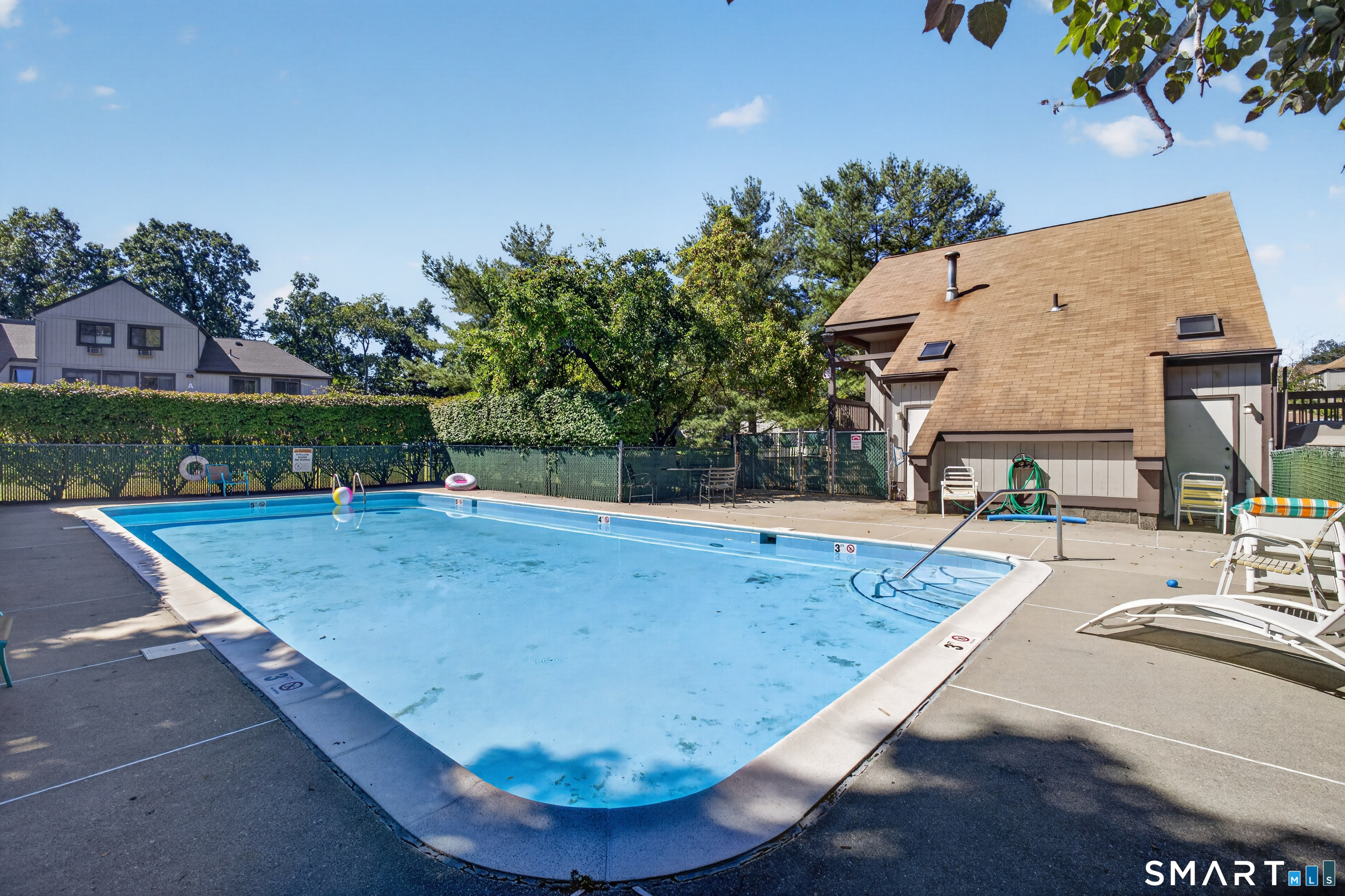 10 Pineview Drive Unit #D photo 32