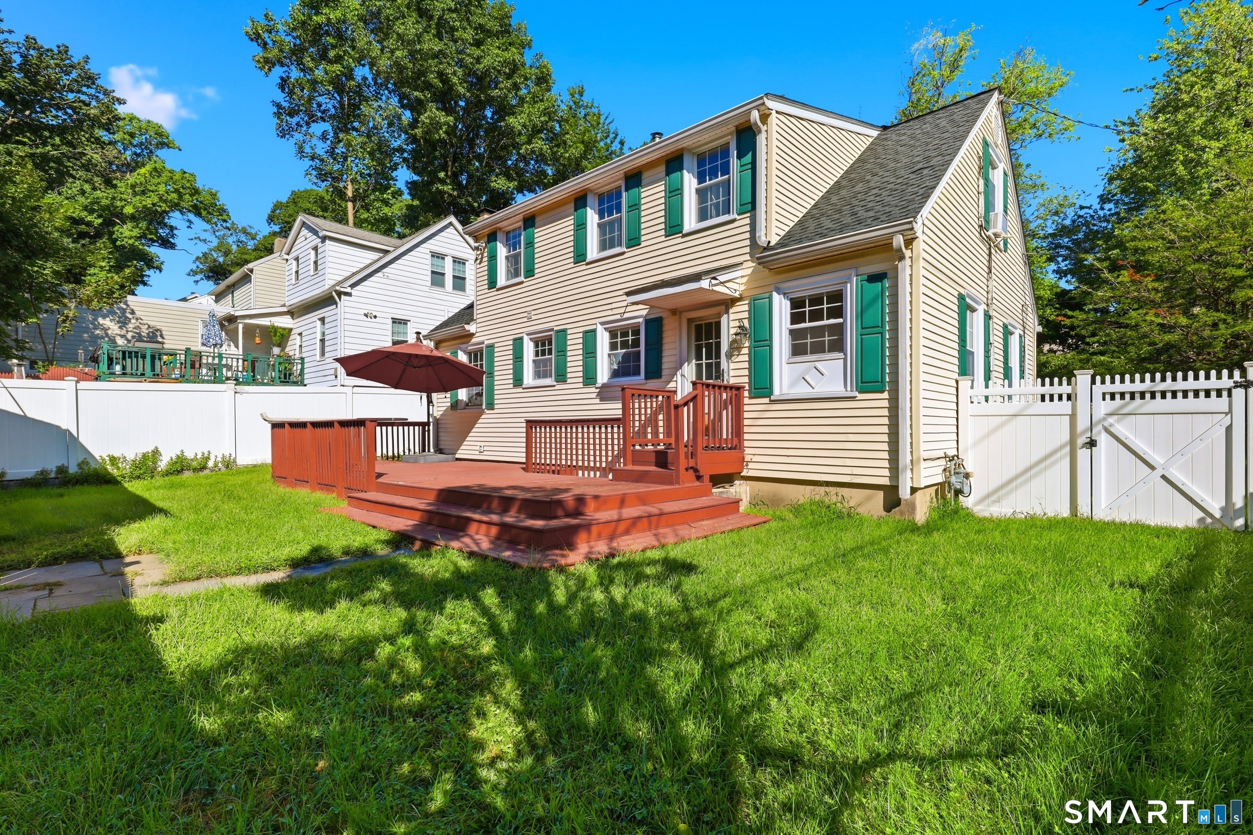 73 Tremont Avenue photo 27