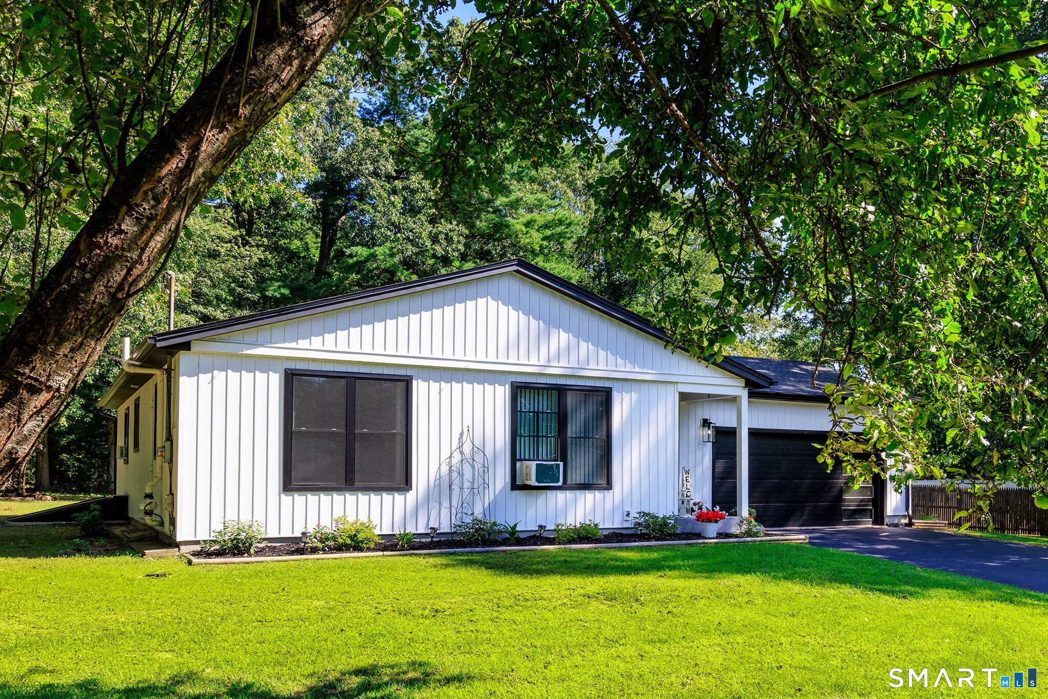 478 Wauregan Road photo 31
