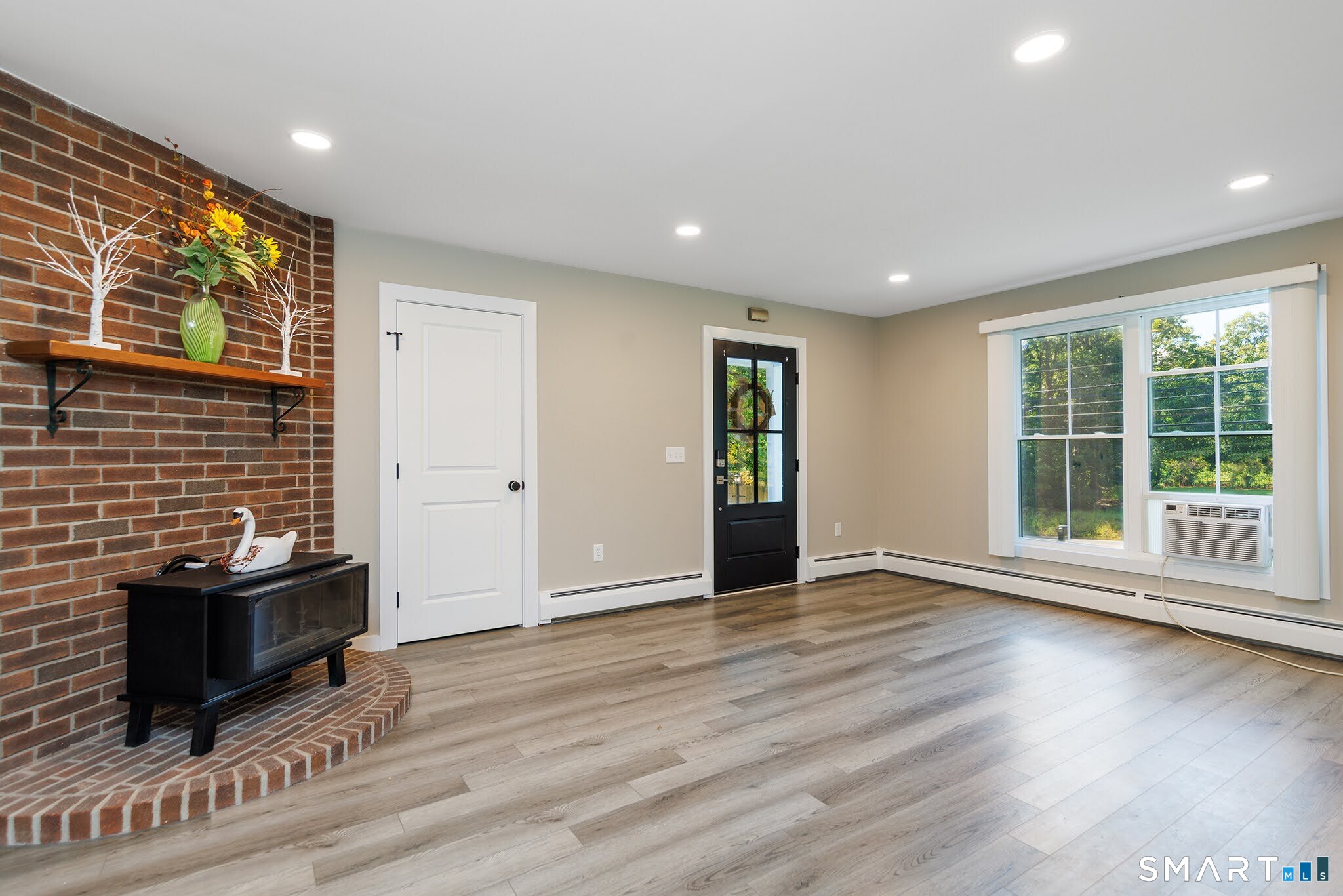 478 Wauregan Road photo 11