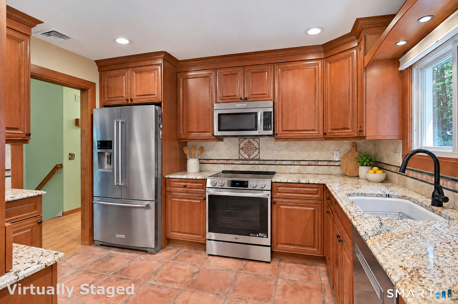4 Frontier Lane photo 17