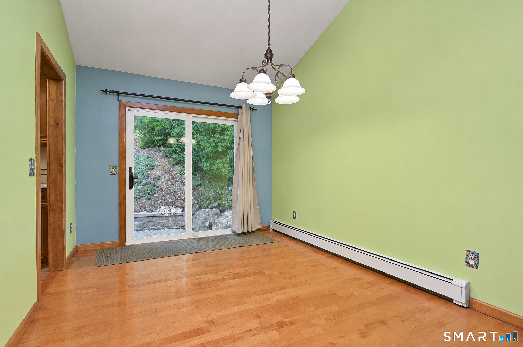 4 Frontier Lane photo 14