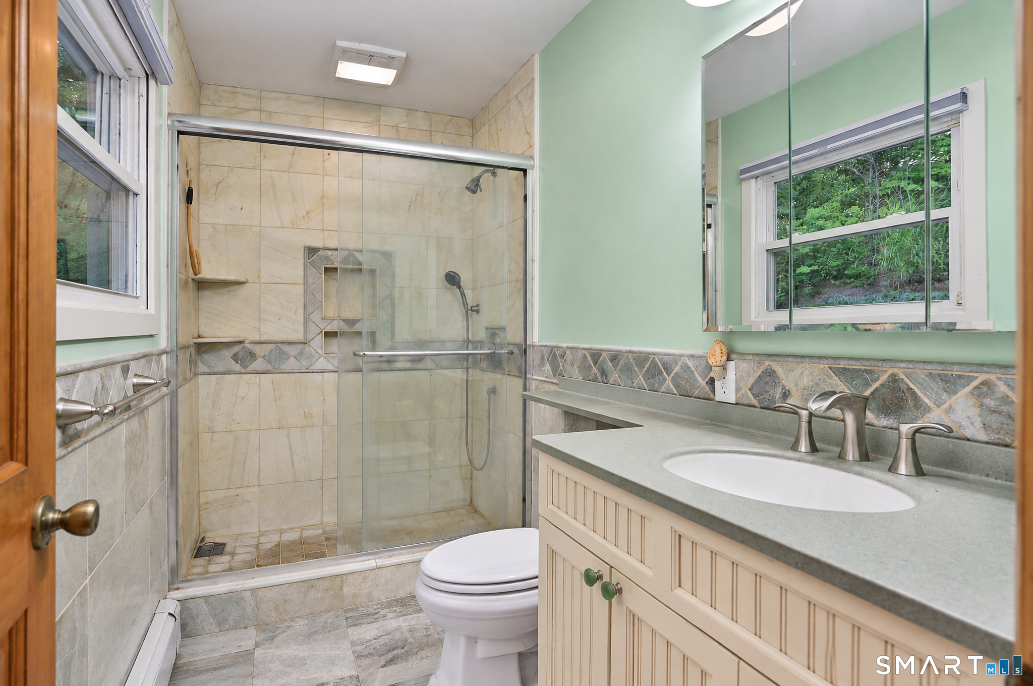 4 Frontier Lane photo 31