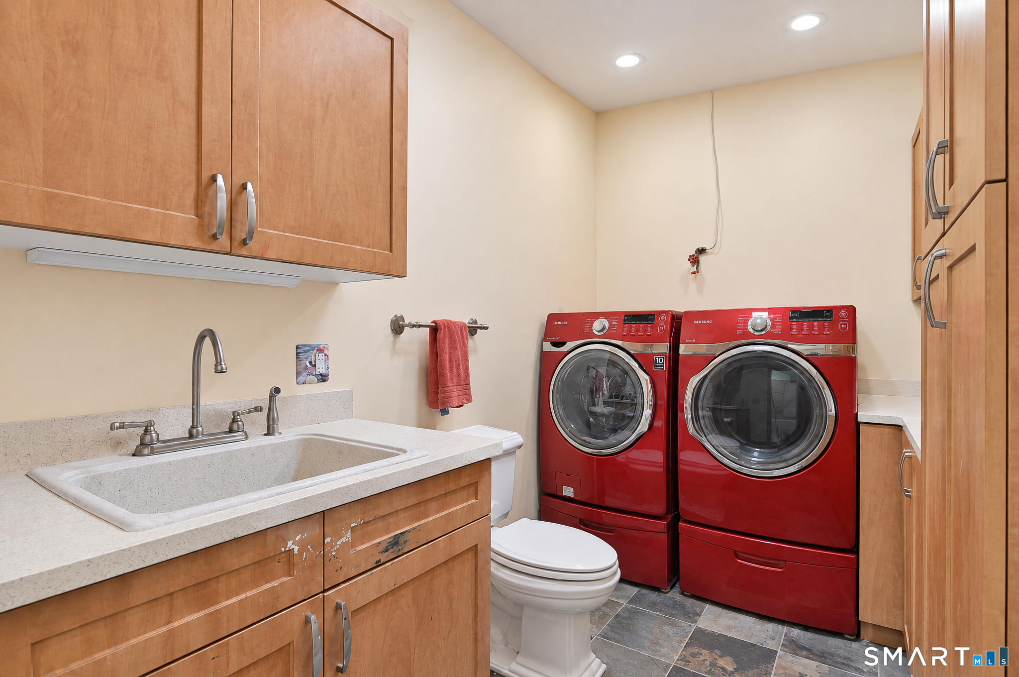 4 Frontier Lane photo 36