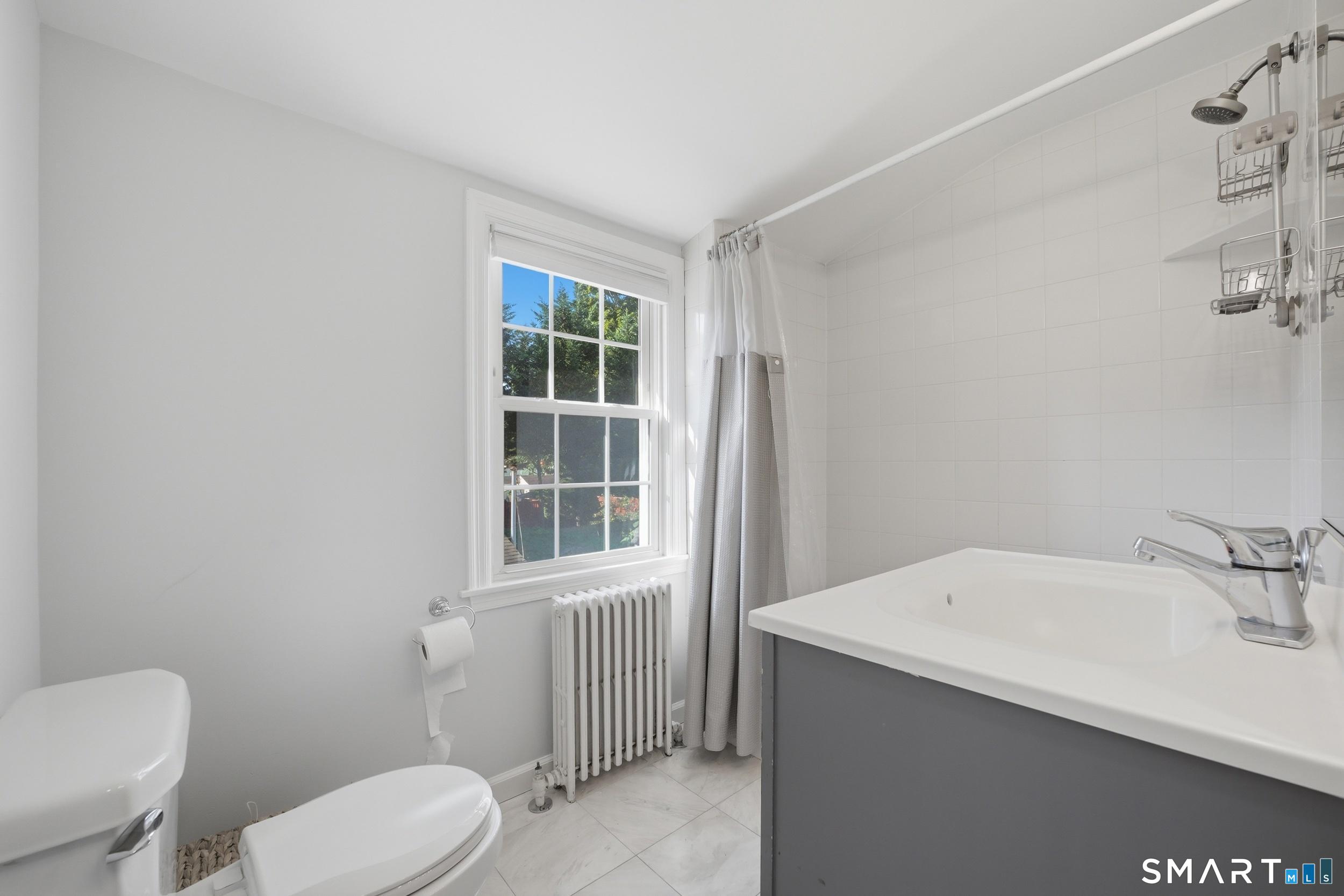73 Tremont Avenue photo 19