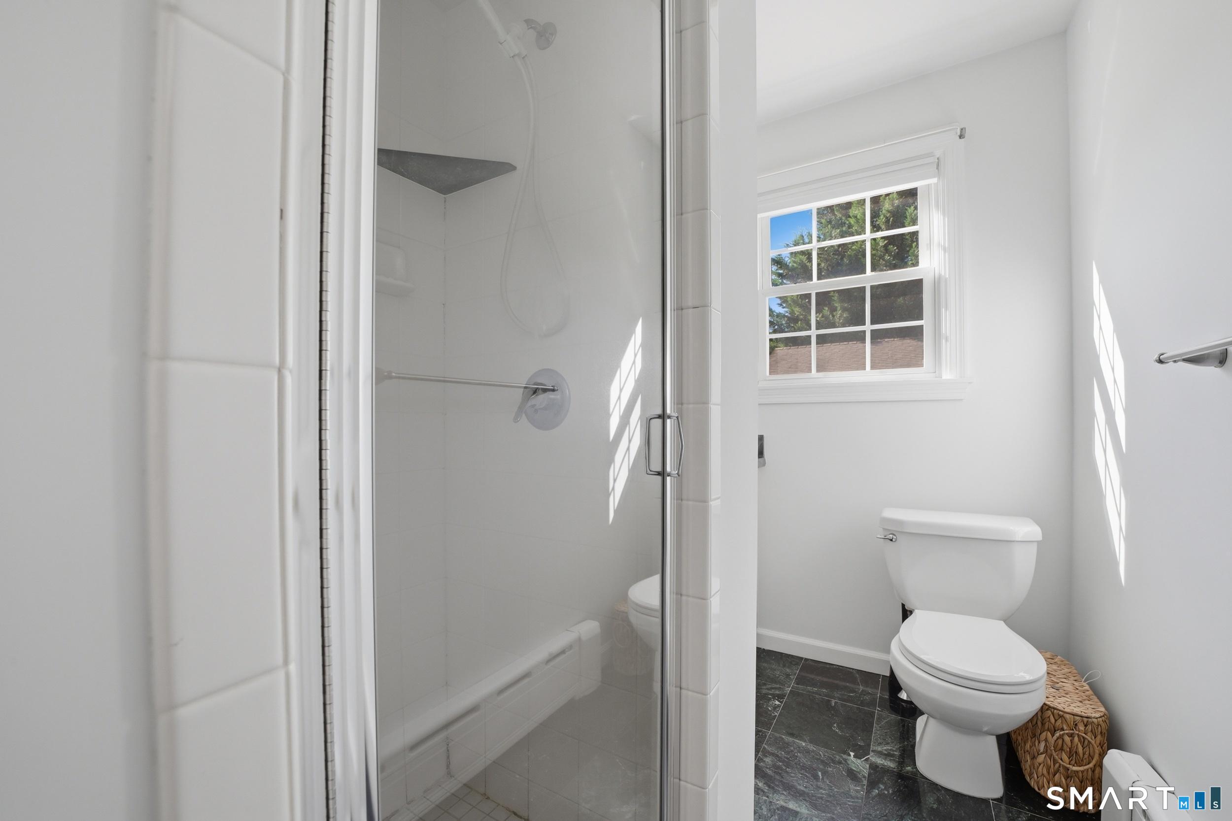 73 Tremont Avenue photo 26