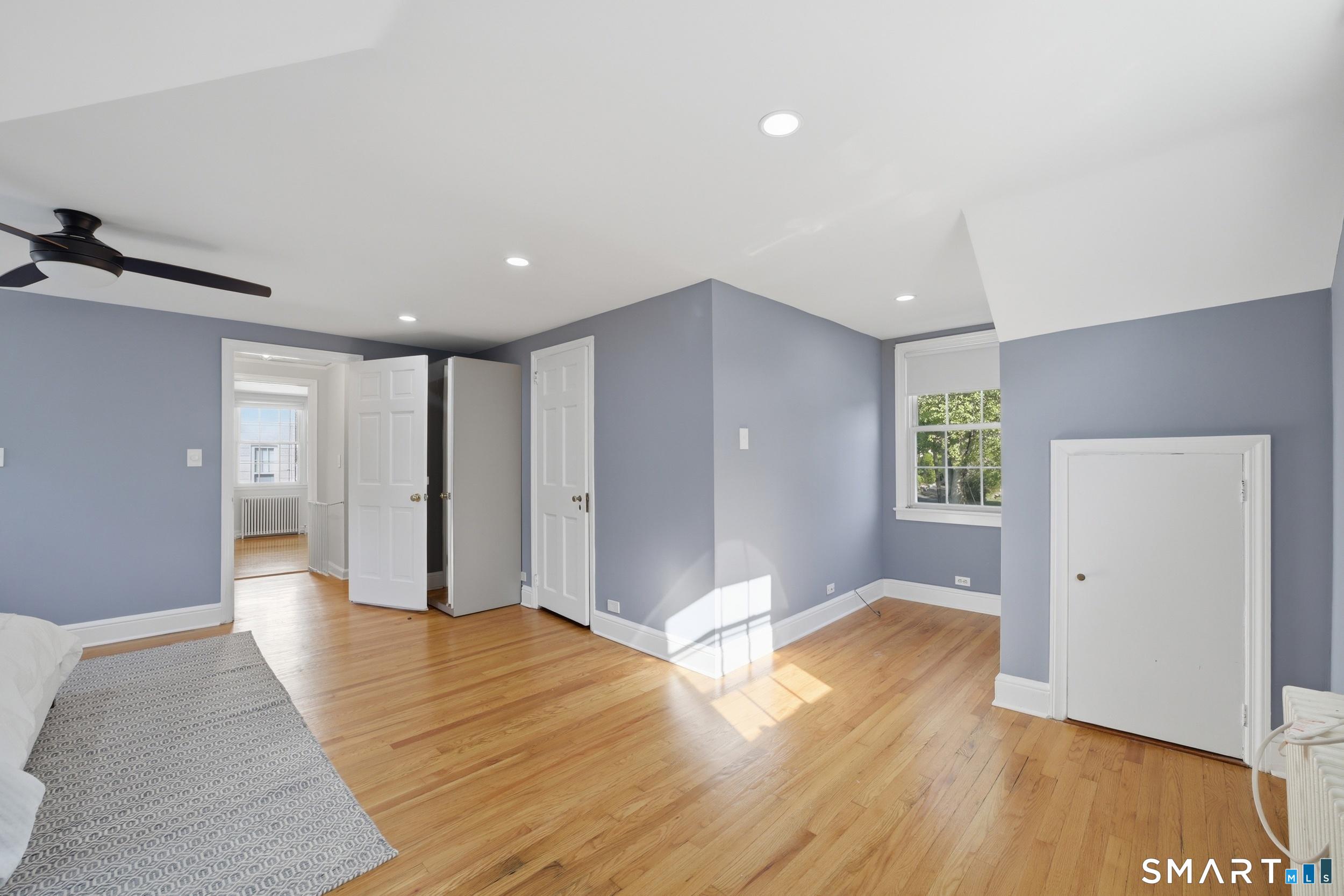 73 Tremont Avenue photo 18