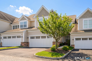 14 Great Hill, Unit 14, Bethel