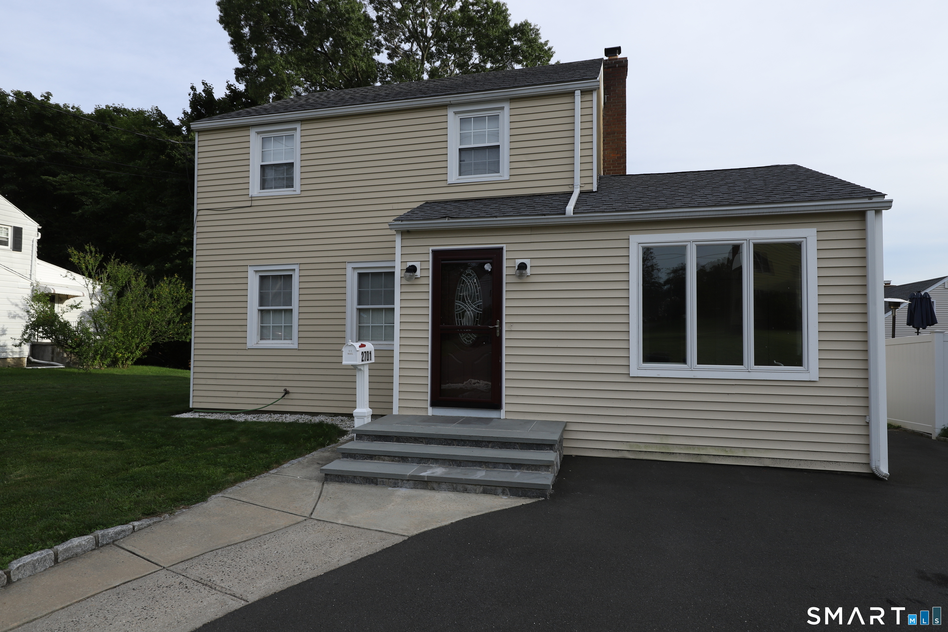 Single family home for sale at 2701 Old Town Rd, Bridgeport, CT 06606 | MLS# 24204384