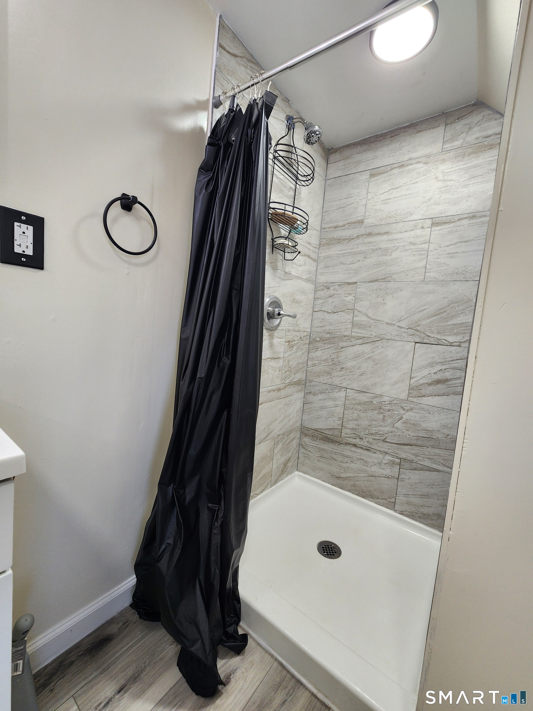 16-18 Heath Street Unit #3 photo 5