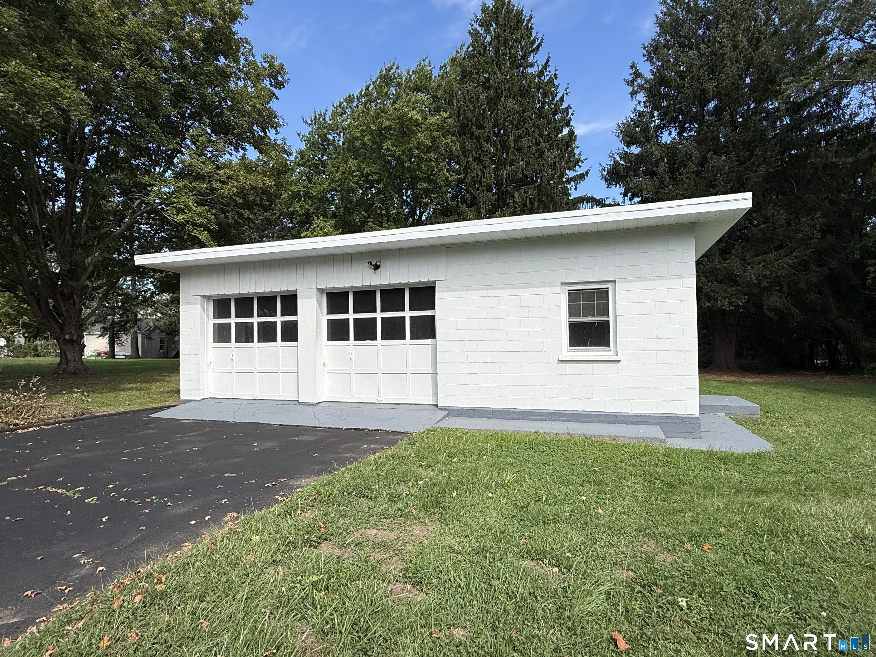 Photo 3 of Single family home for sale at 86 Pegasus Dr, Groton, CT 06340 | MLS# 24172228 | Listing updated on 2026-09-10