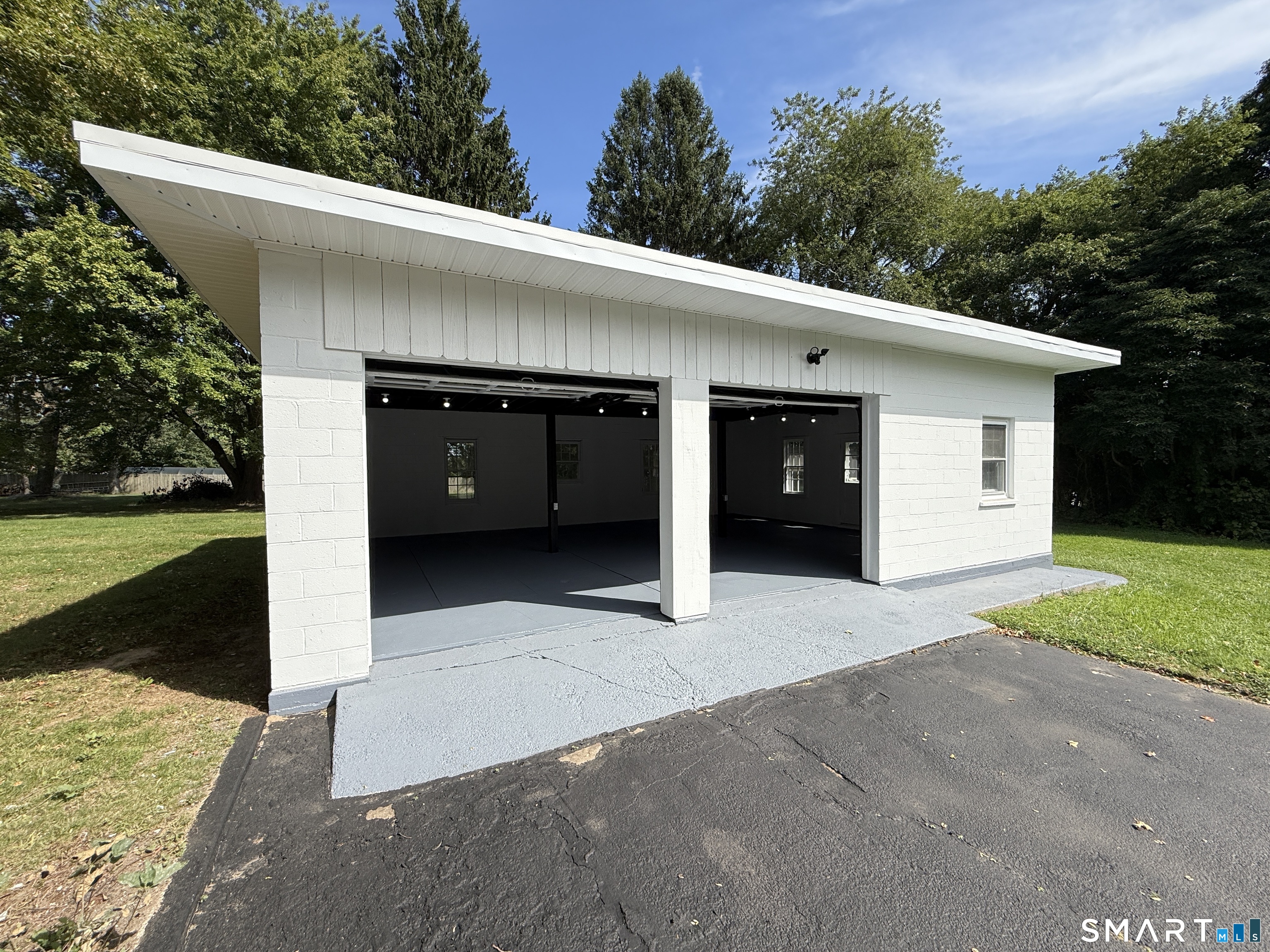 86 Pegasus Drive photo 36