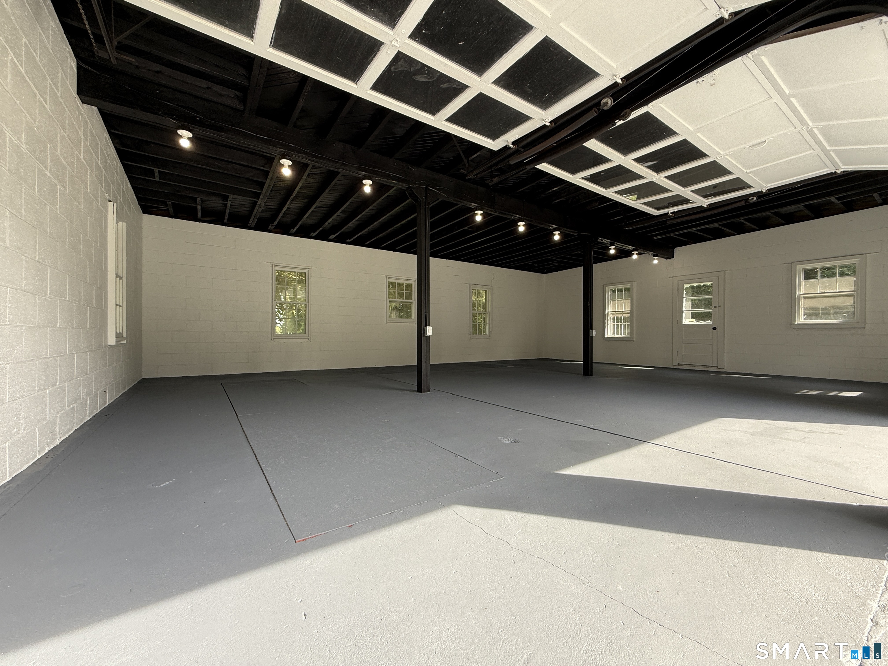 86 Pegasus Drive photo 37
