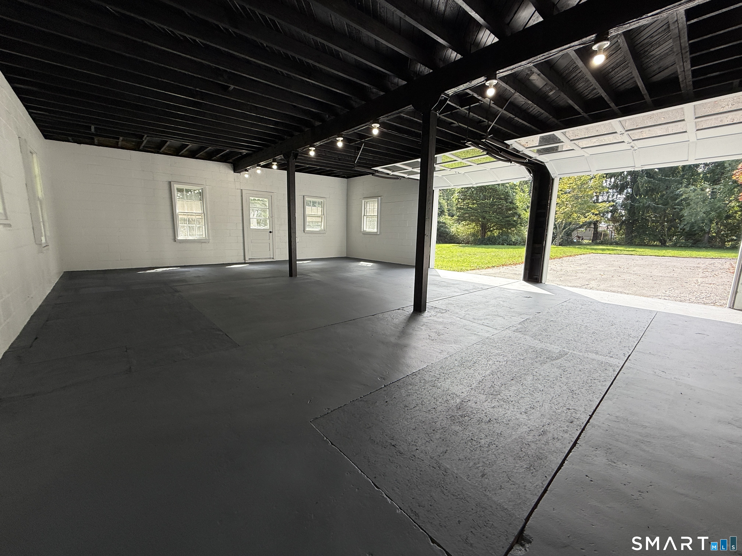 86 Pegasus Drive photo 40