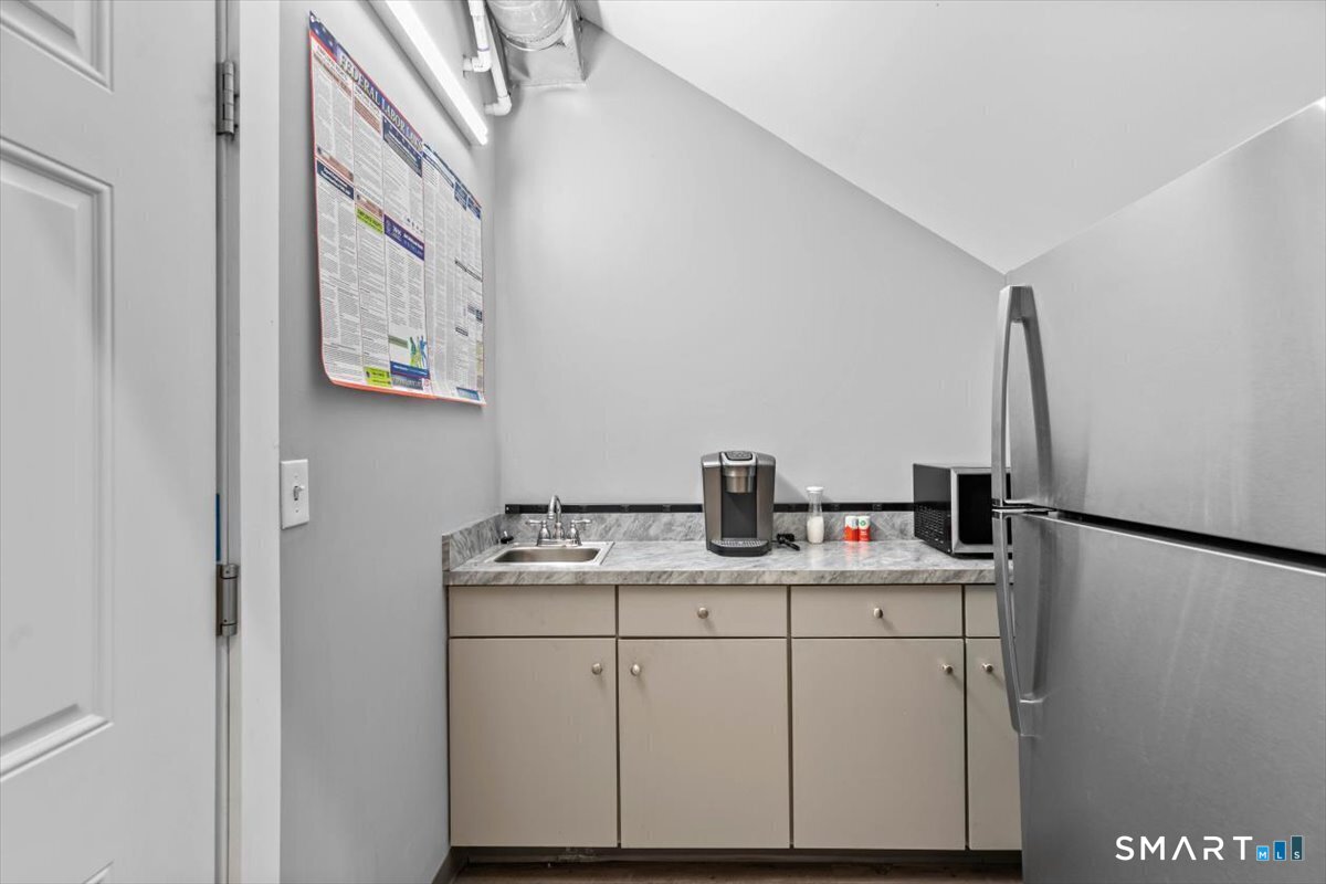 2259 State Street photo 35