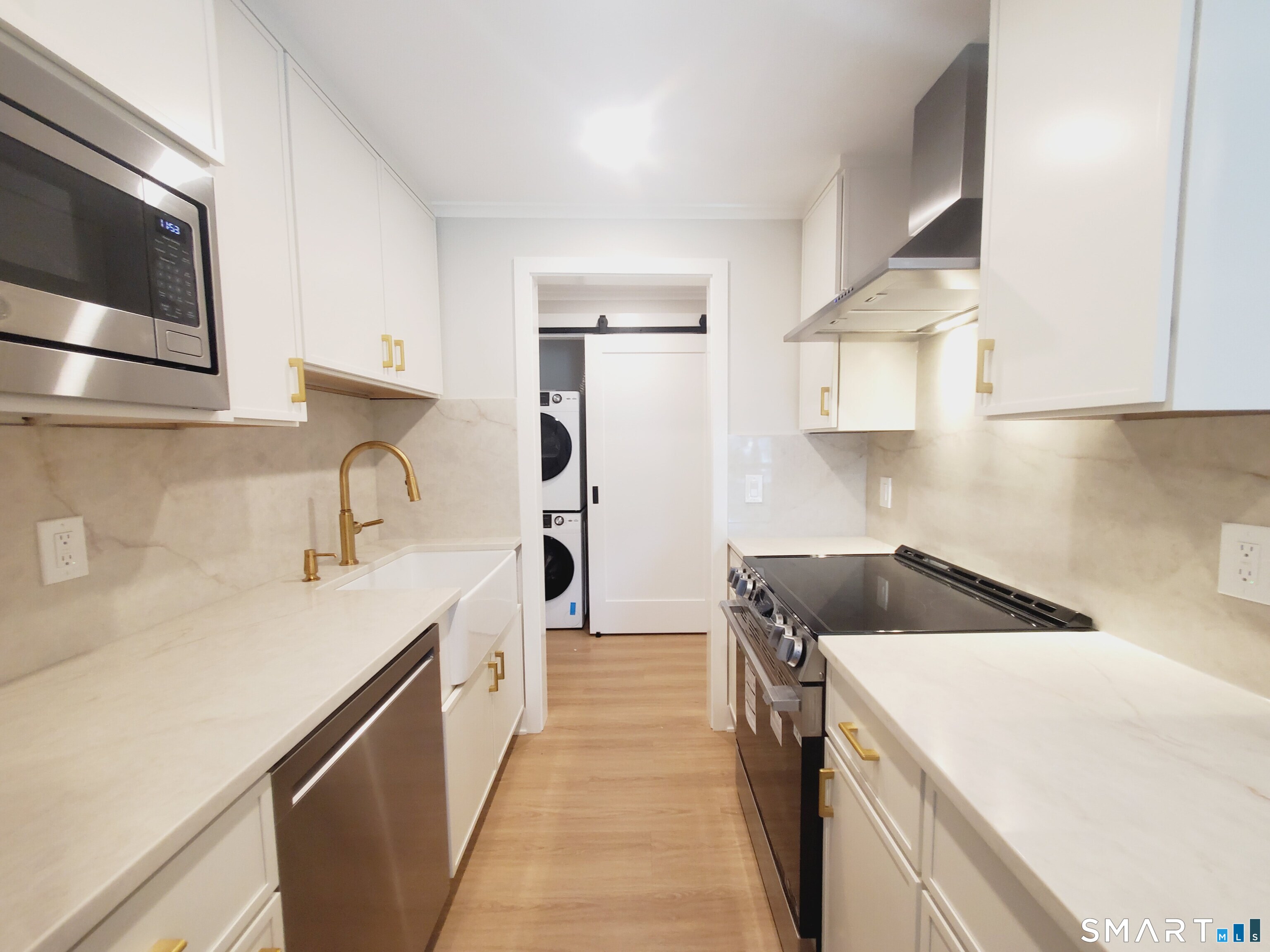 85 Riverside Avenue, Stamford, Connecticut photo 3