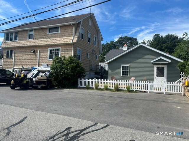 Black Point, East Lyme, CT 06333