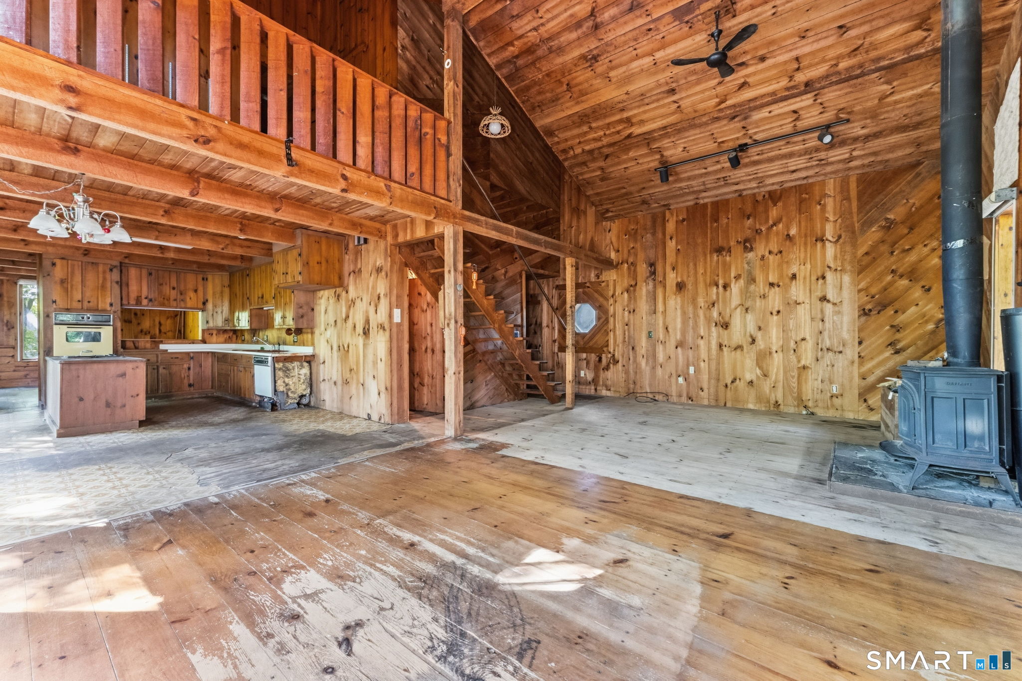 88 Winthrop Road photo 13