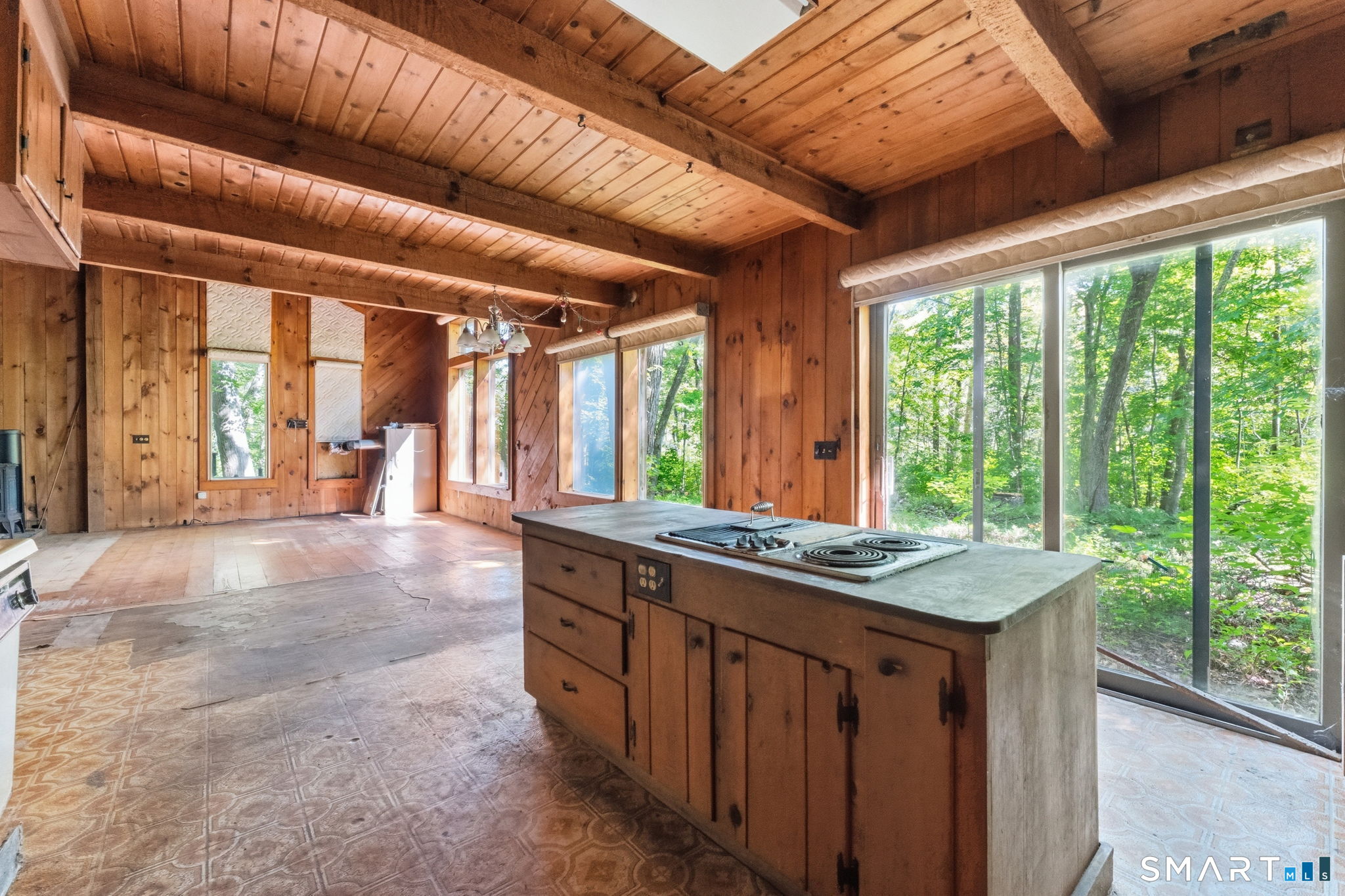 88 Winthrop Road photo 12