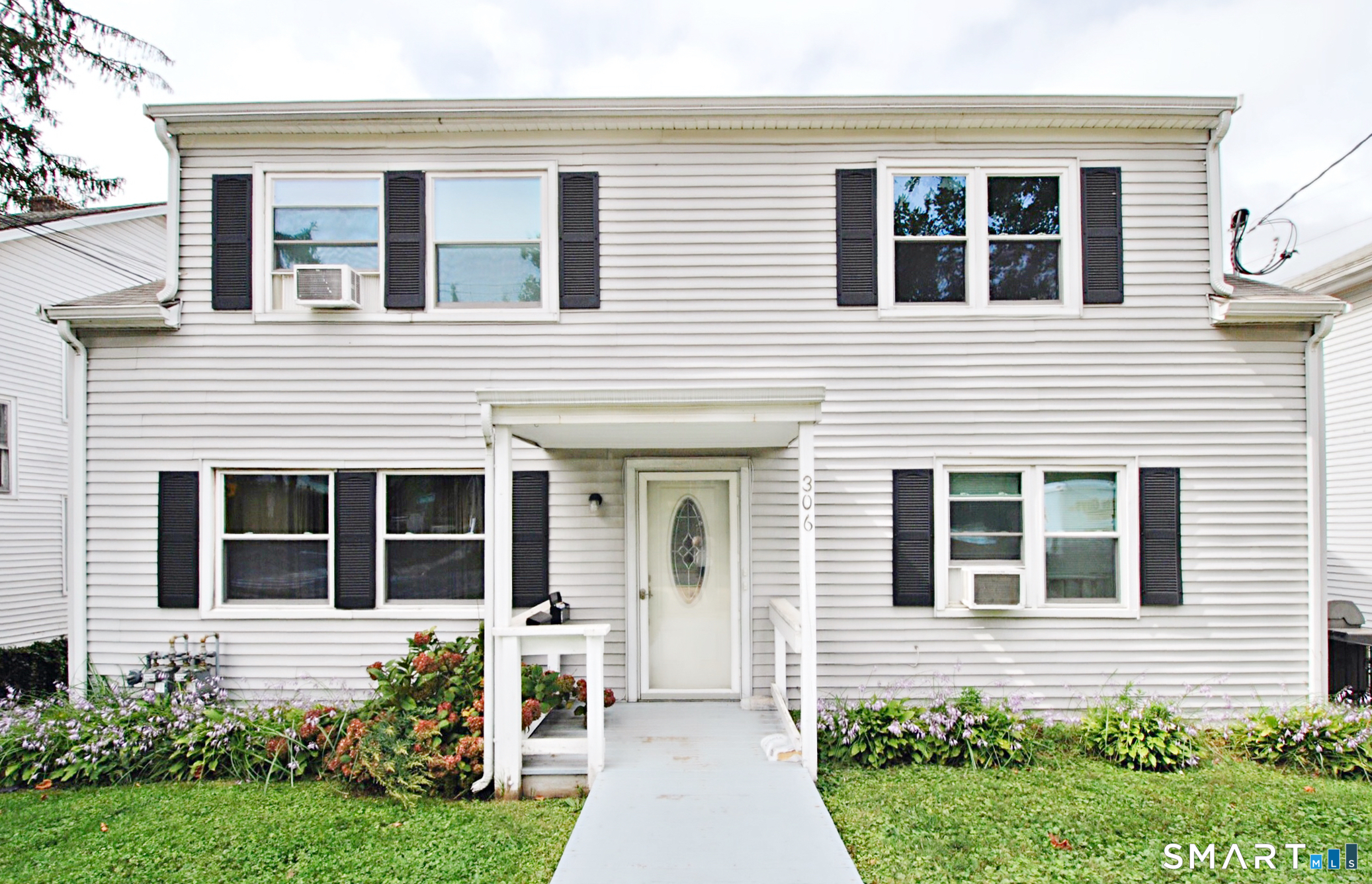 306 Courtland Avenue, Stamford, Connecticut photo 2