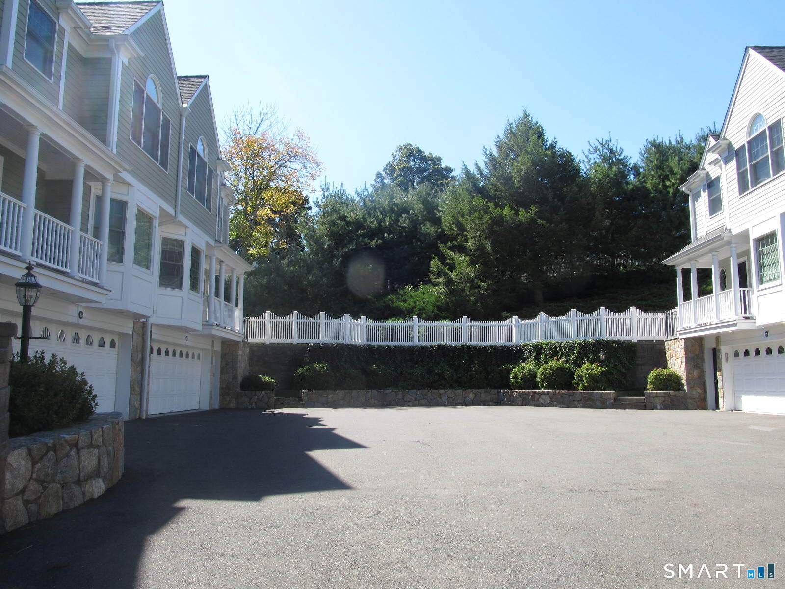 75 New Norwalk Road, New Canaan, Connecticut photo 2