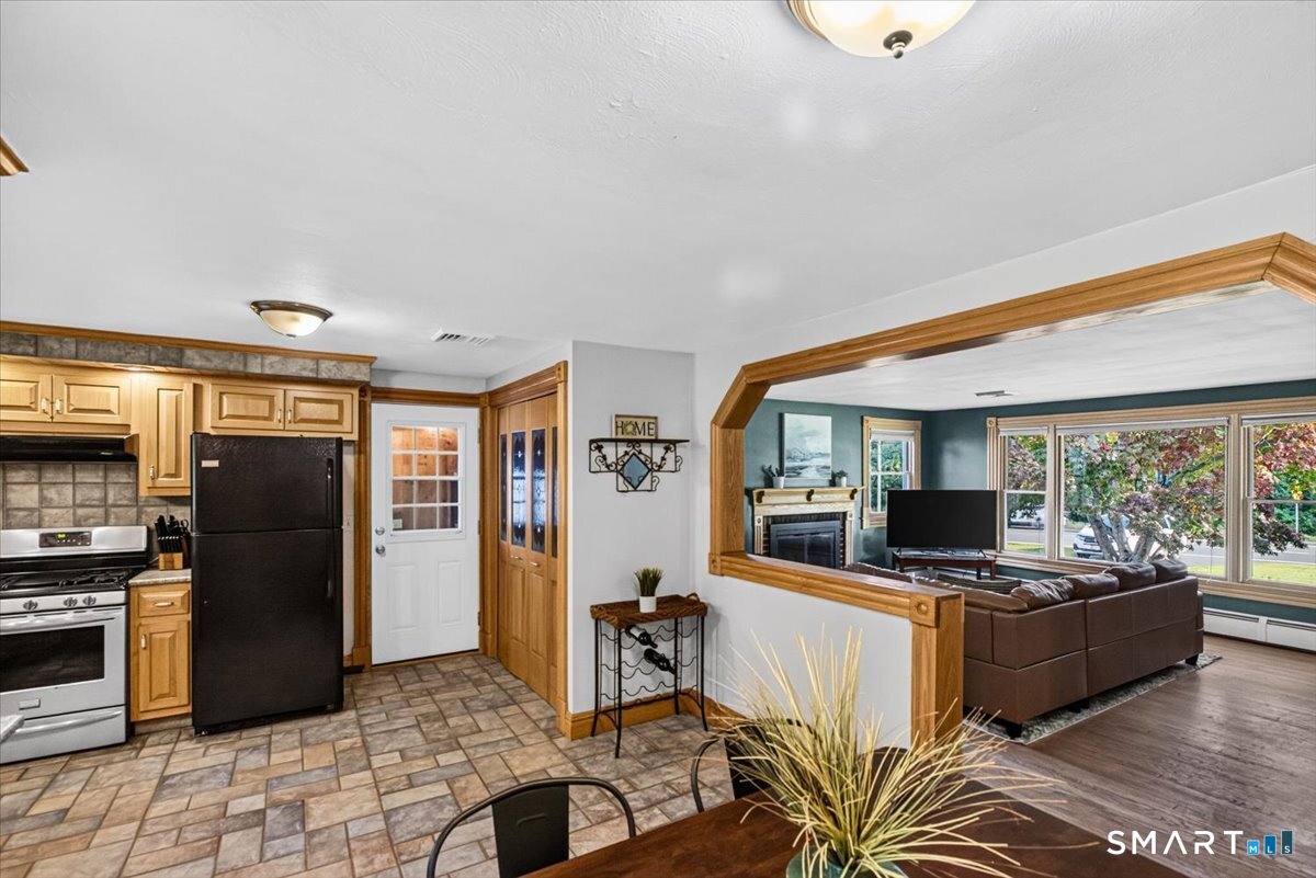 121 Hartford Road photo 11