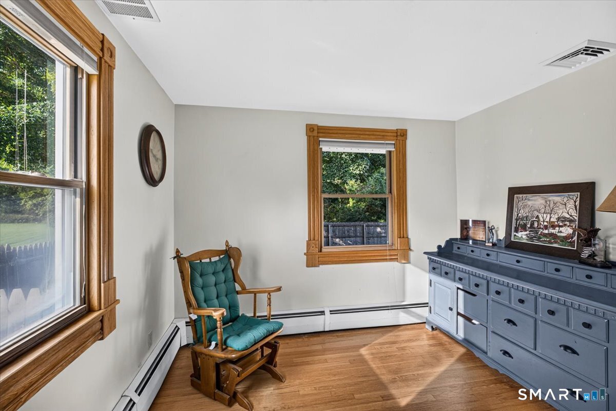 121 Hartford Road photo 16