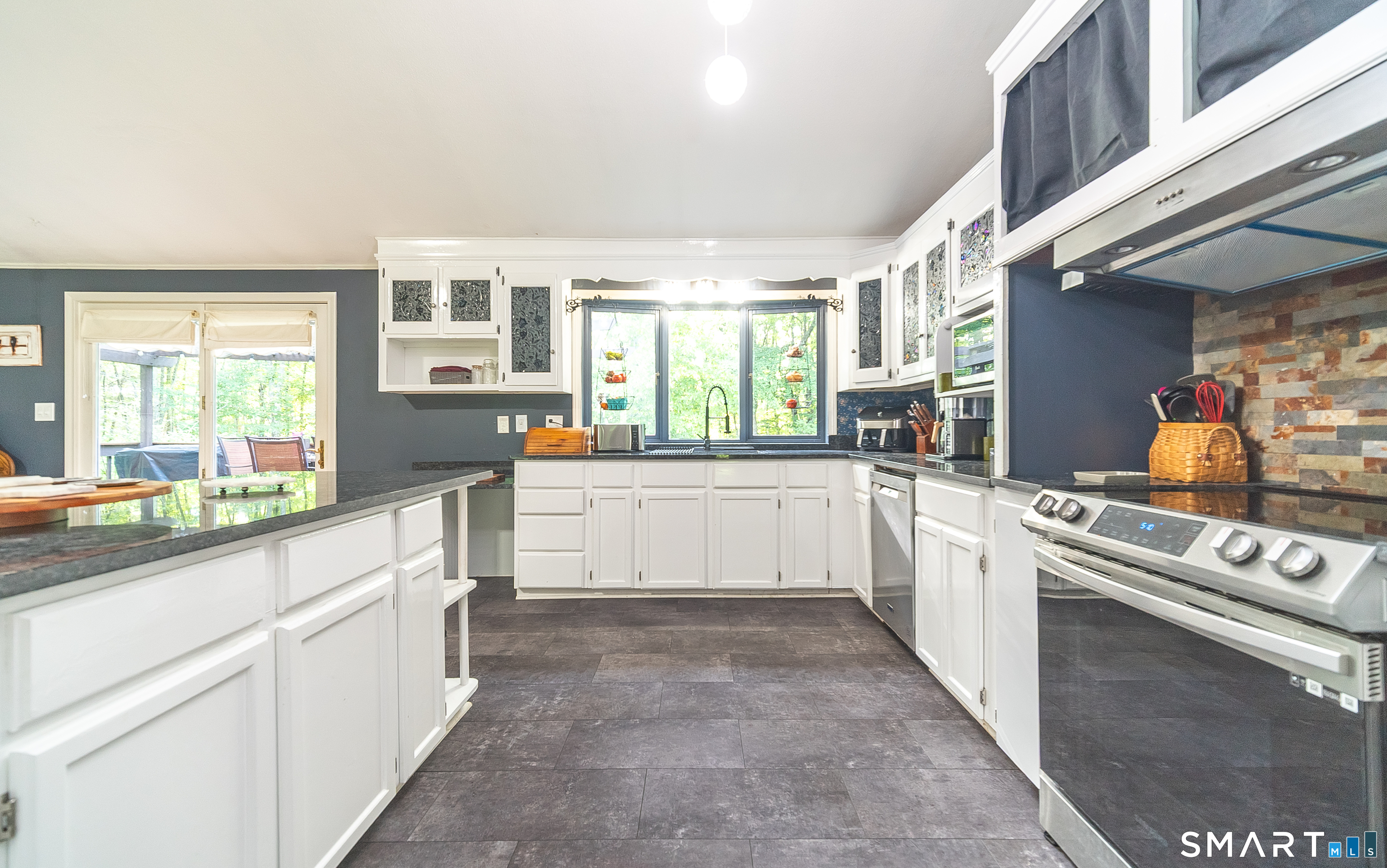 141 Alger Road photo 11