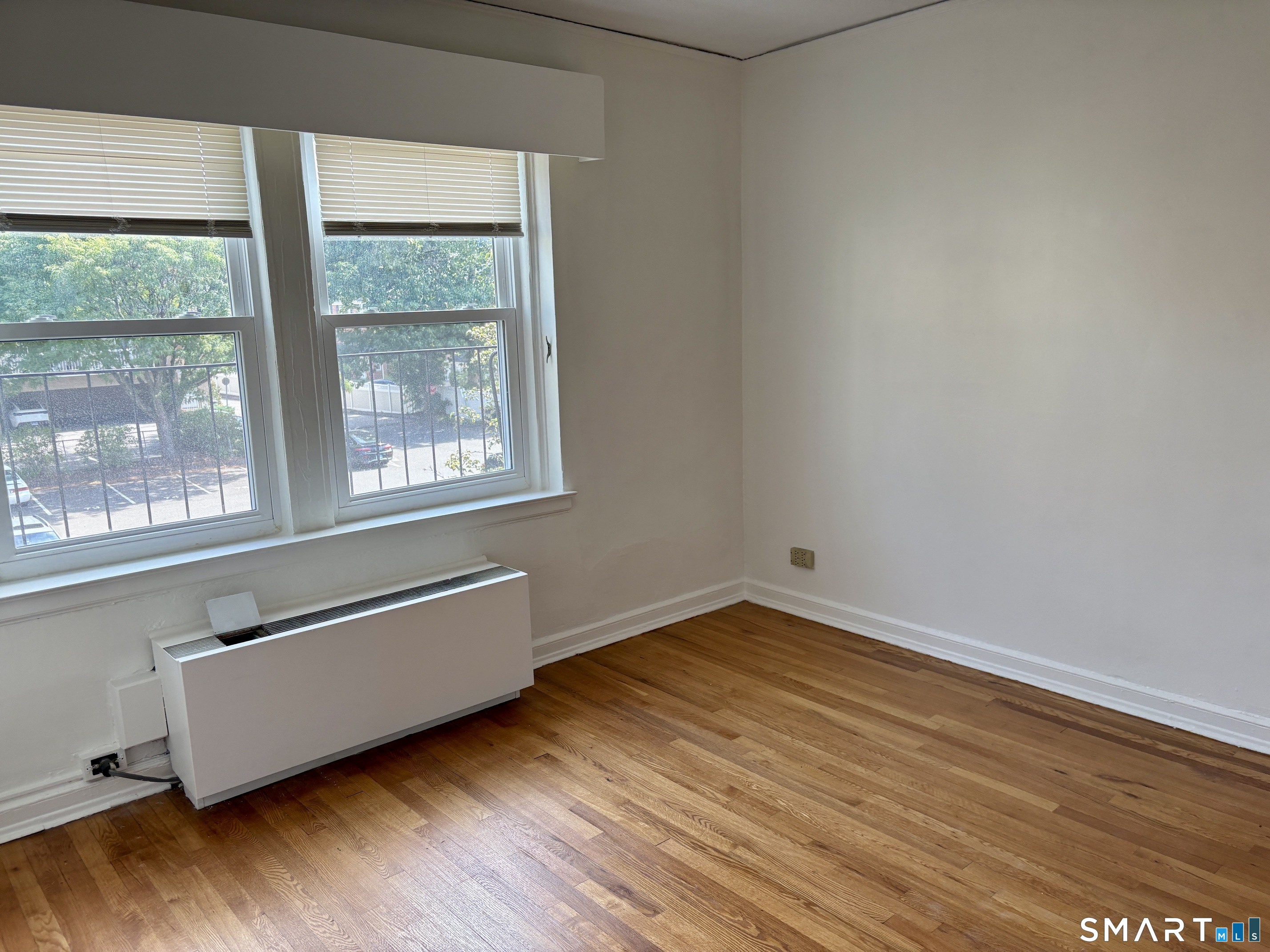 138 Woodside Green, Stamford, Connecticut photo 5