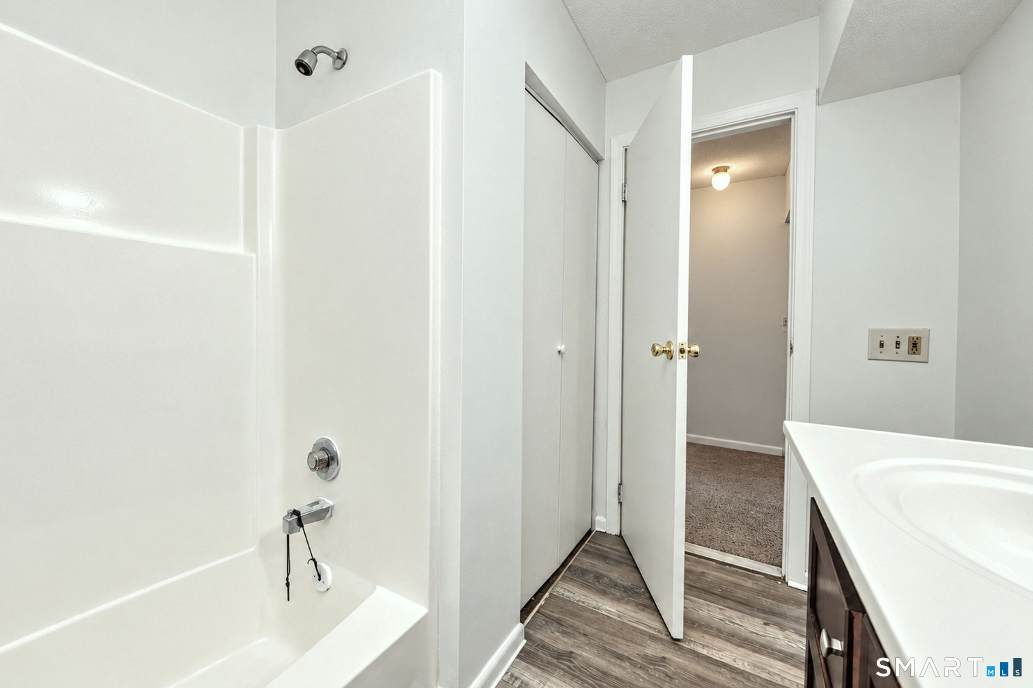 214 Oakville Avenue Unit #D photo 28