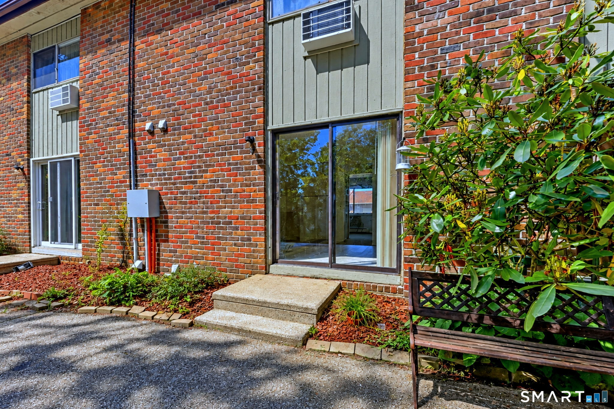 214 Oakville Avenue Unit #D photo 35