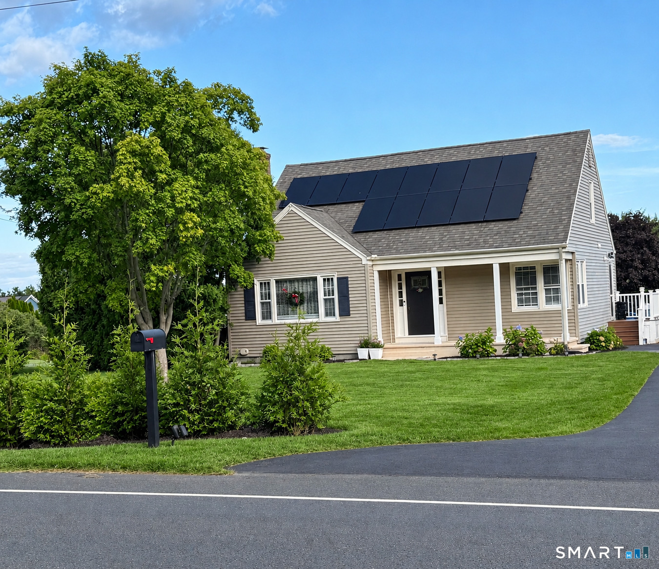 Single family home for sale at 80 East St S, Suffield, CT 06078 | MLS# 24206141