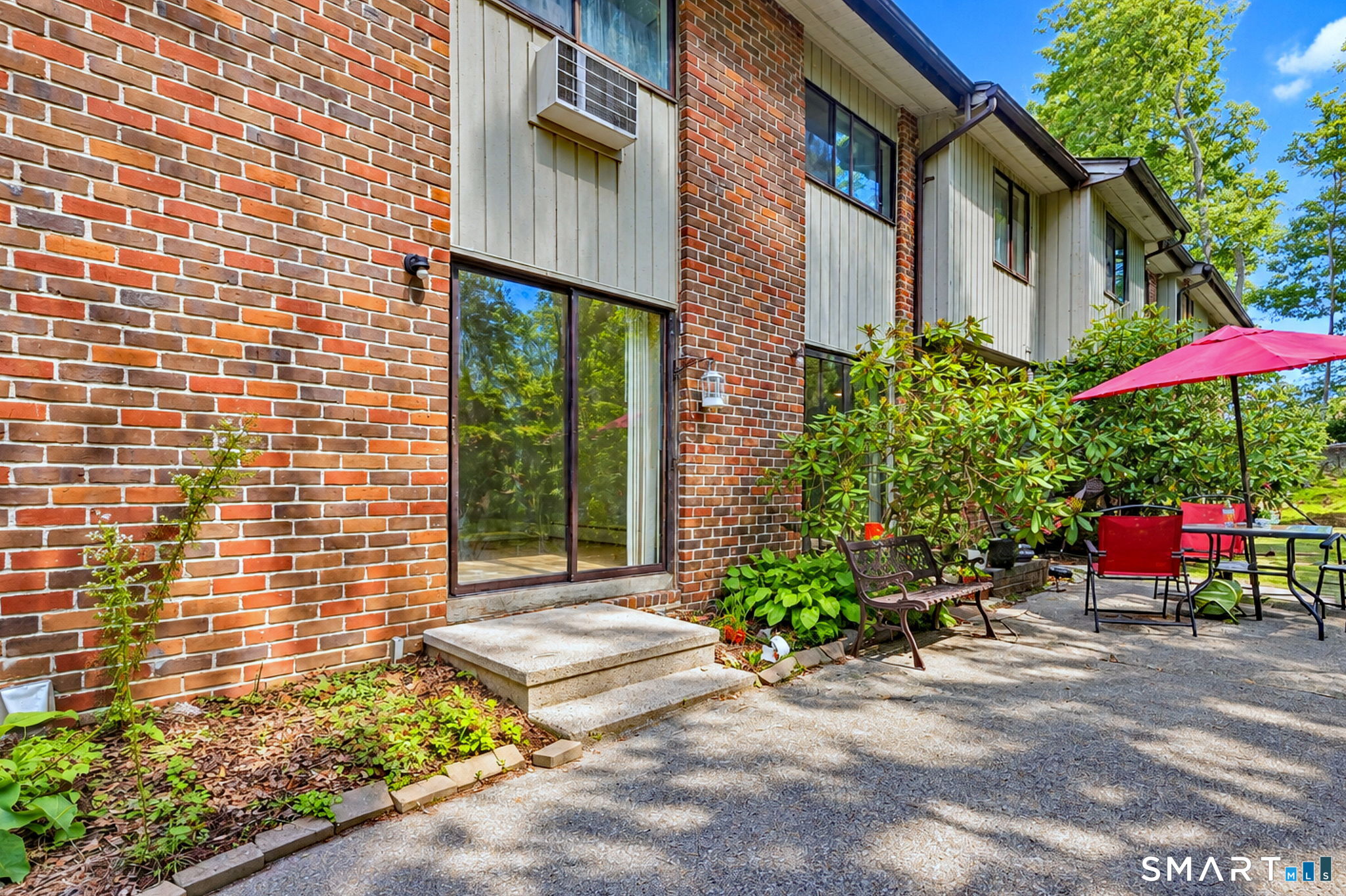 214 Oakville Avenue Unit #D photo 37