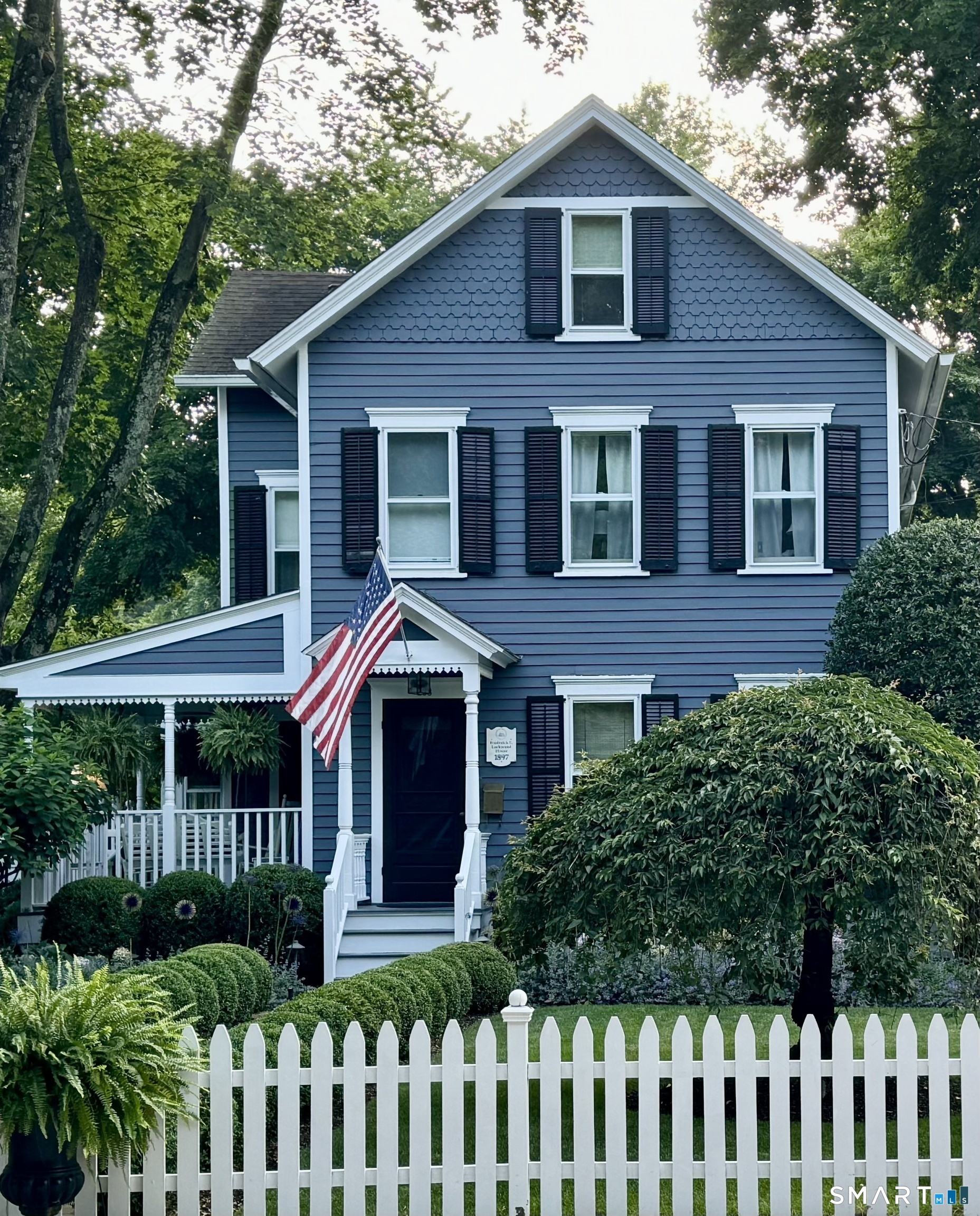 233 Rowayton Avenue, Norwalk, Connecticut photo 1