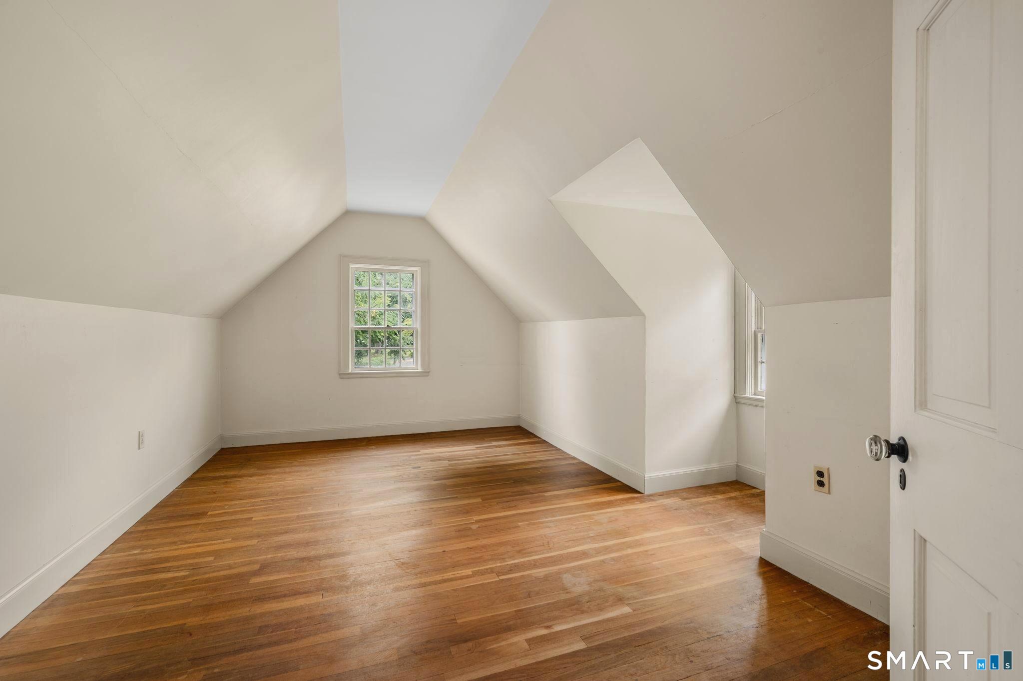33 Coit Lane photo 29