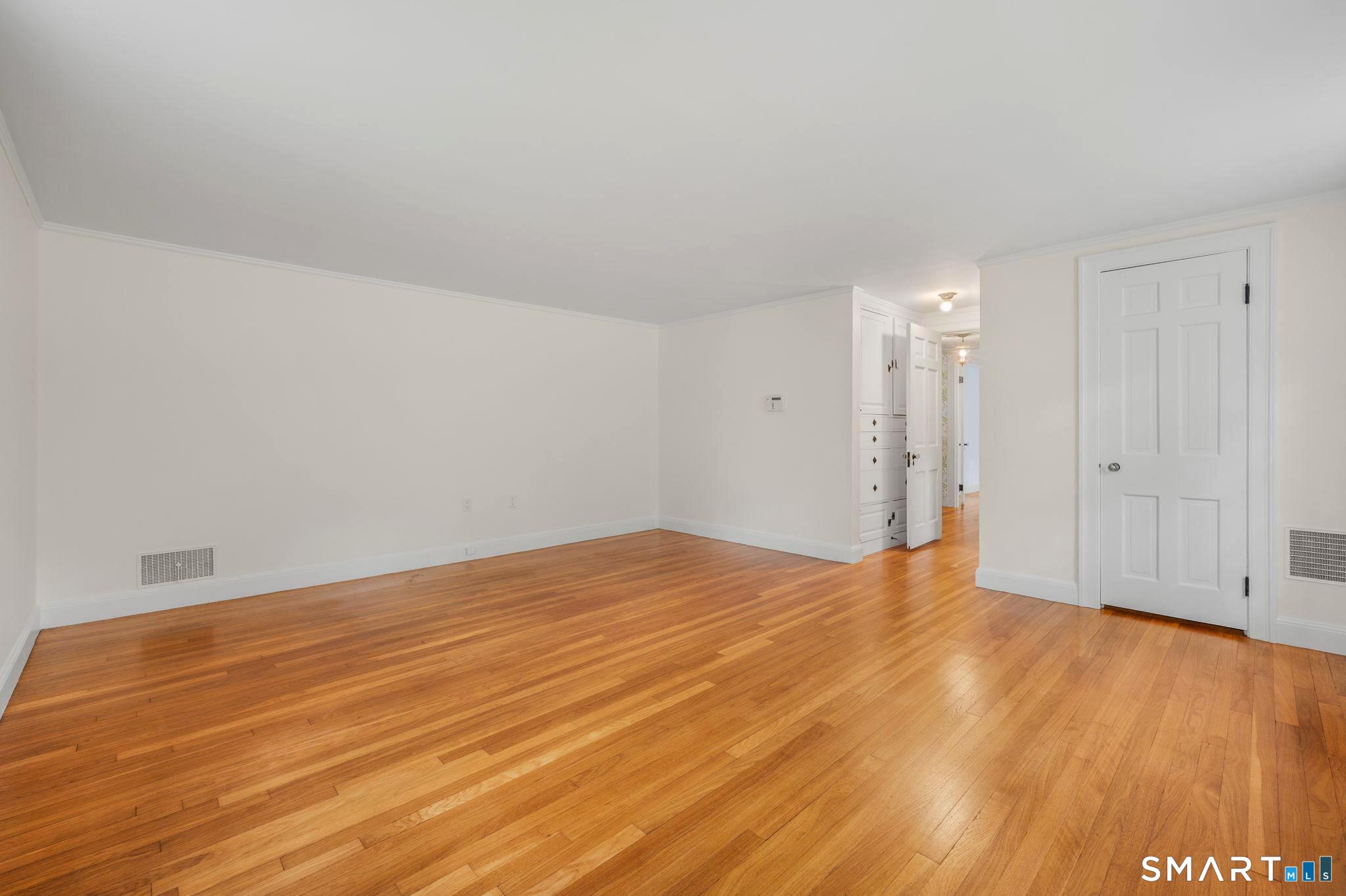 33 Coit Lane photo 21