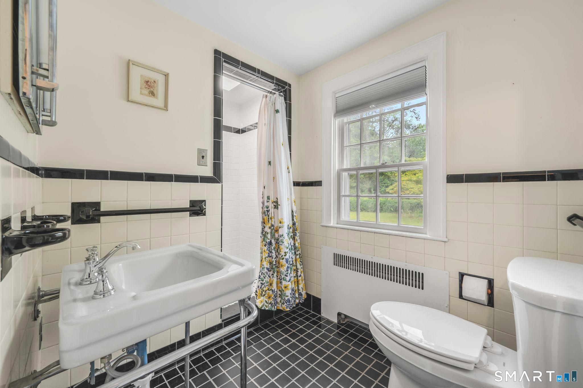 33 Coit Lane photo 23