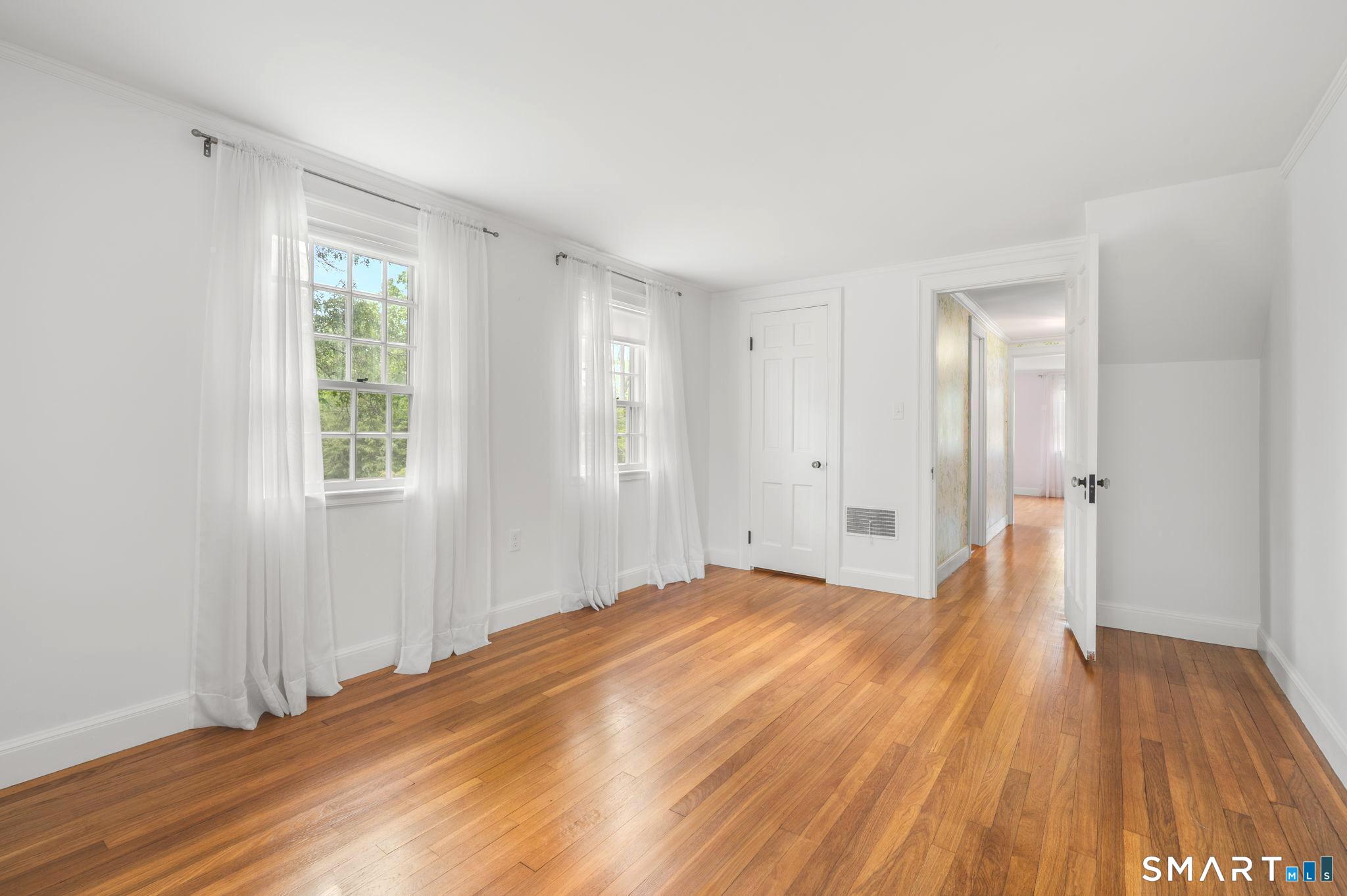 33 Coit Lane photo 24