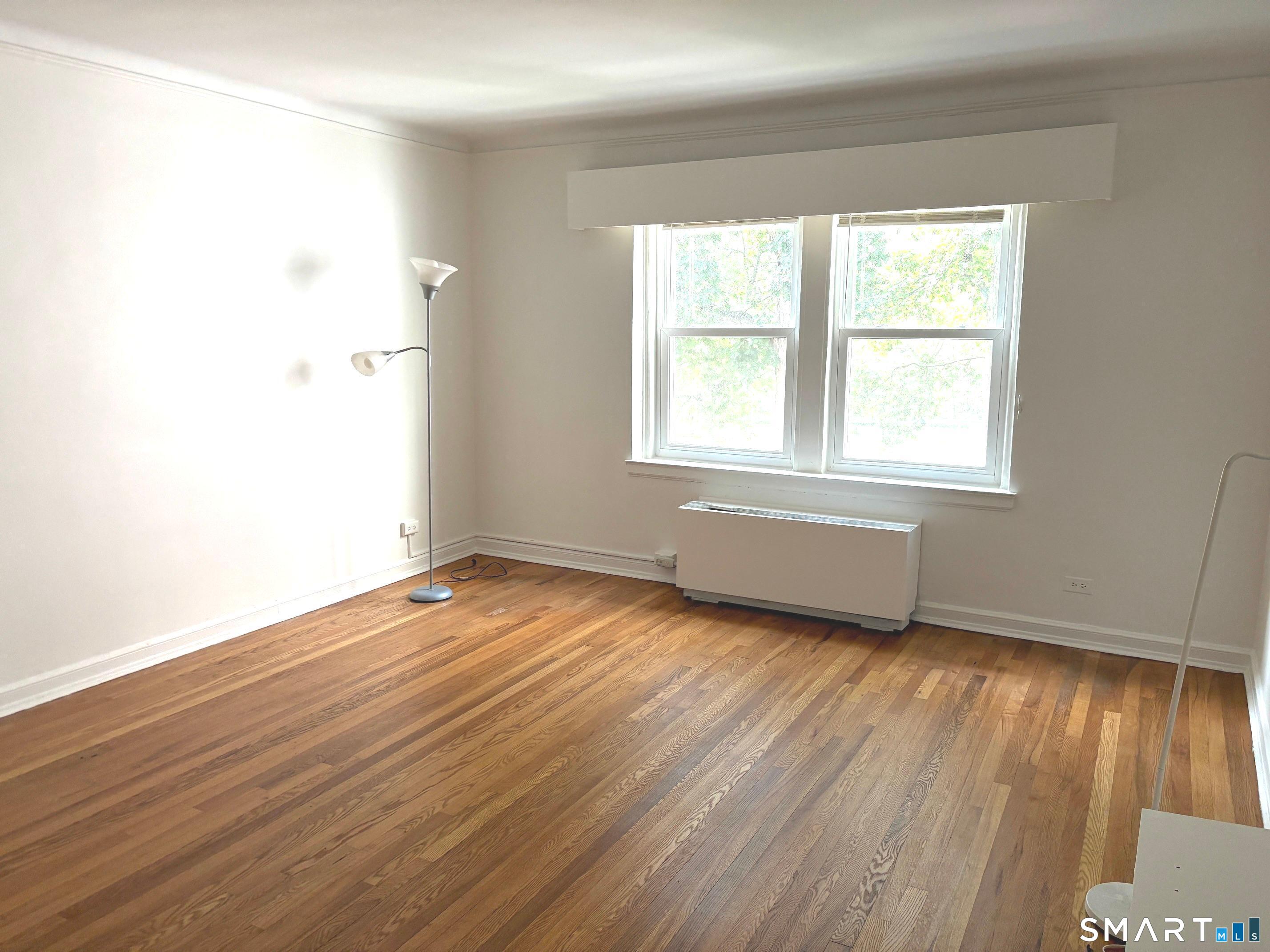 138 Woodside Green, Stamford, Connecticut photo 2