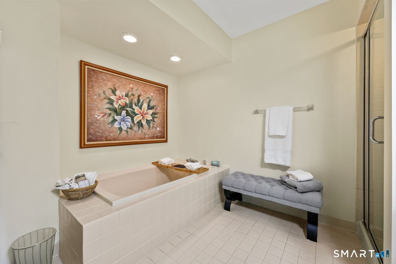 28 Heritage Crest Unit #B photo 19