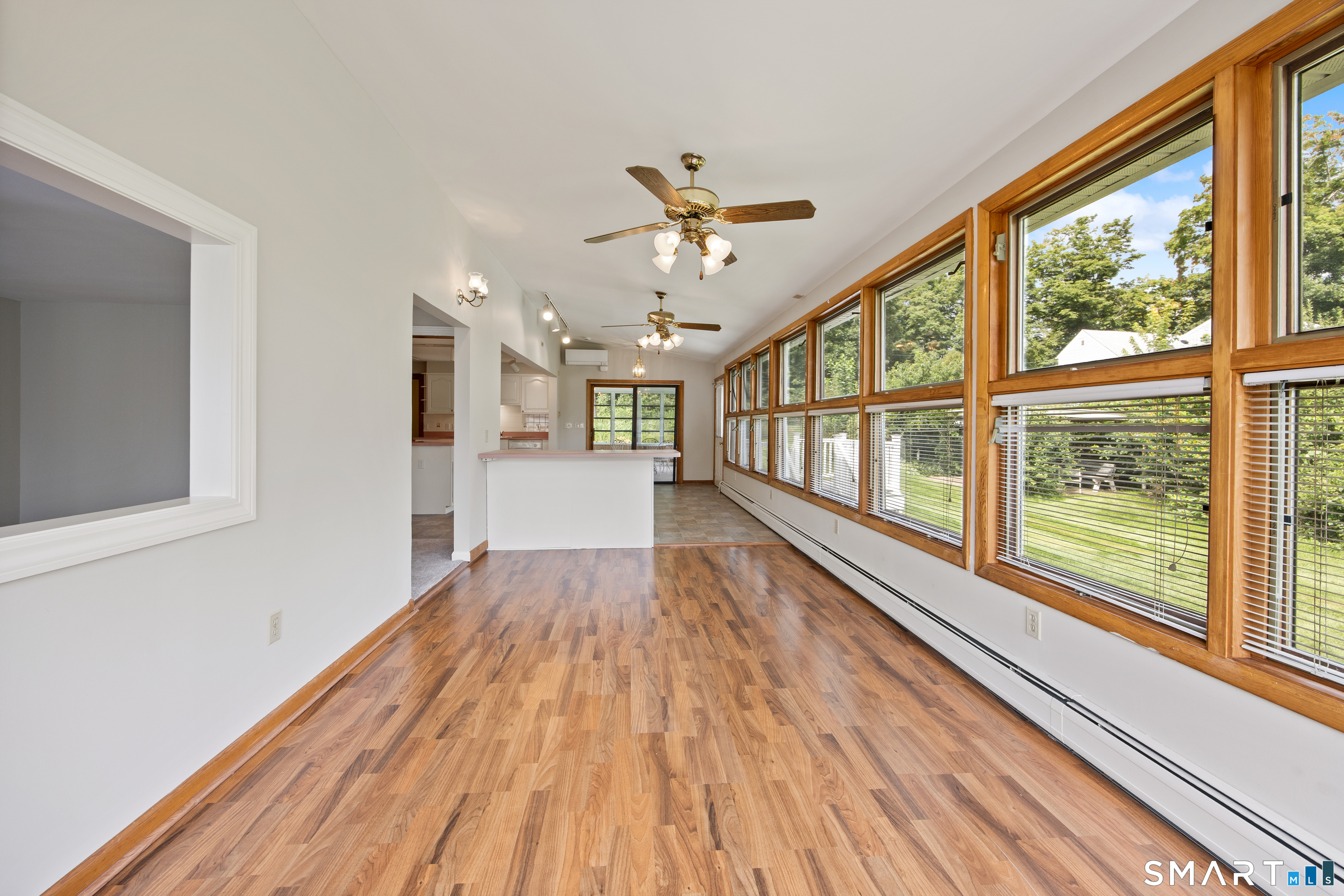 480 Higgins Road photo 10