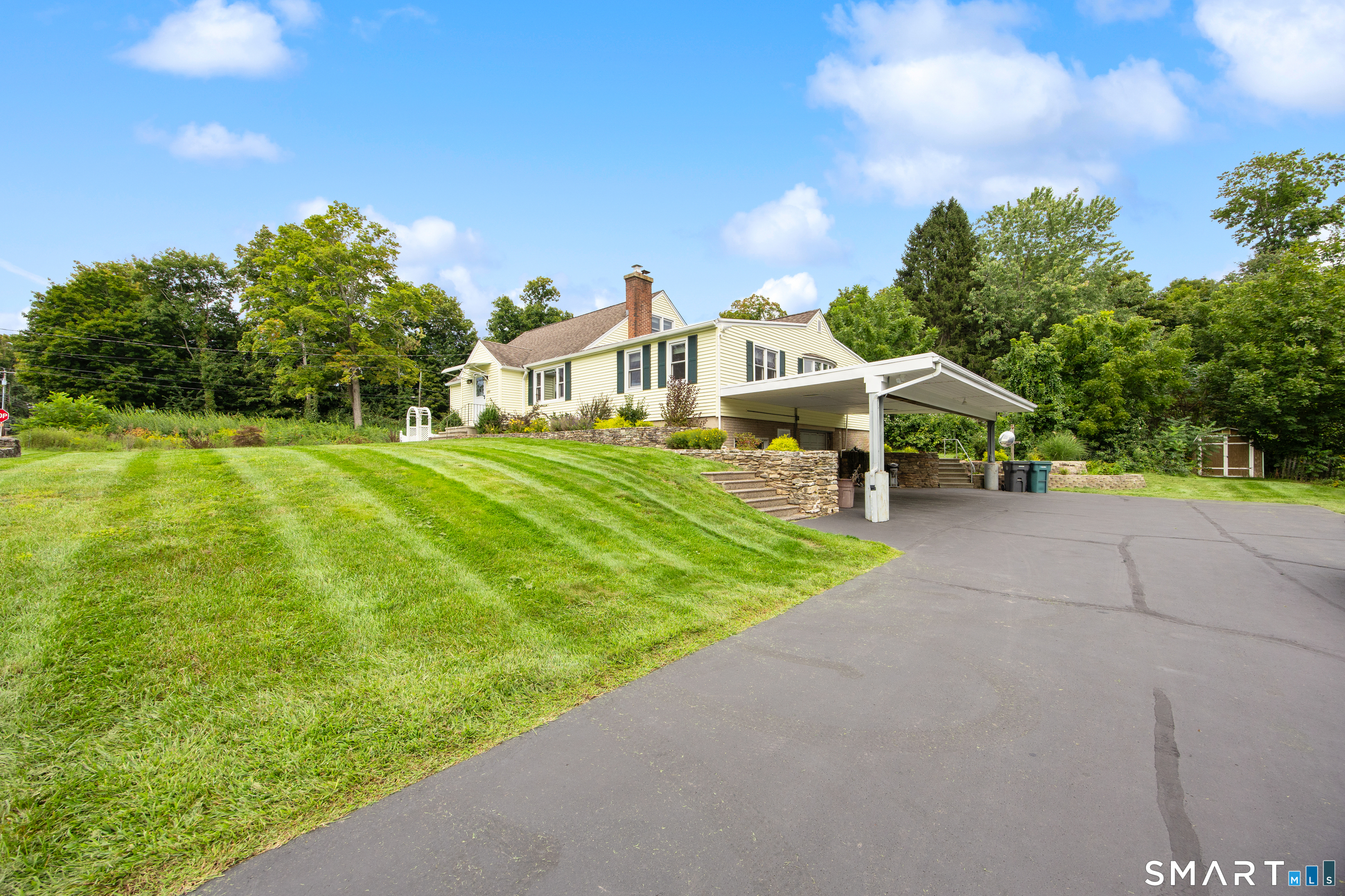 480 Higgins Road photo 31