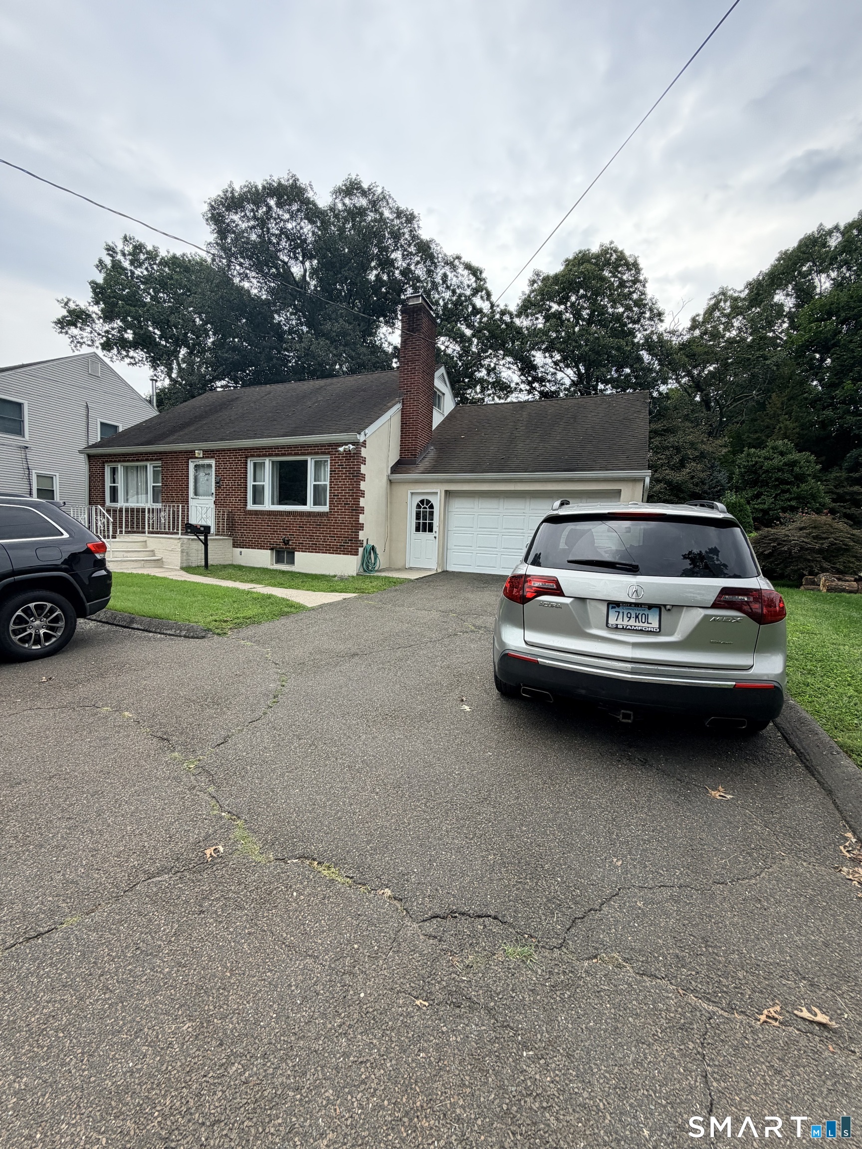 40 Ayres Drive, Stamford, Connecticut photo 1