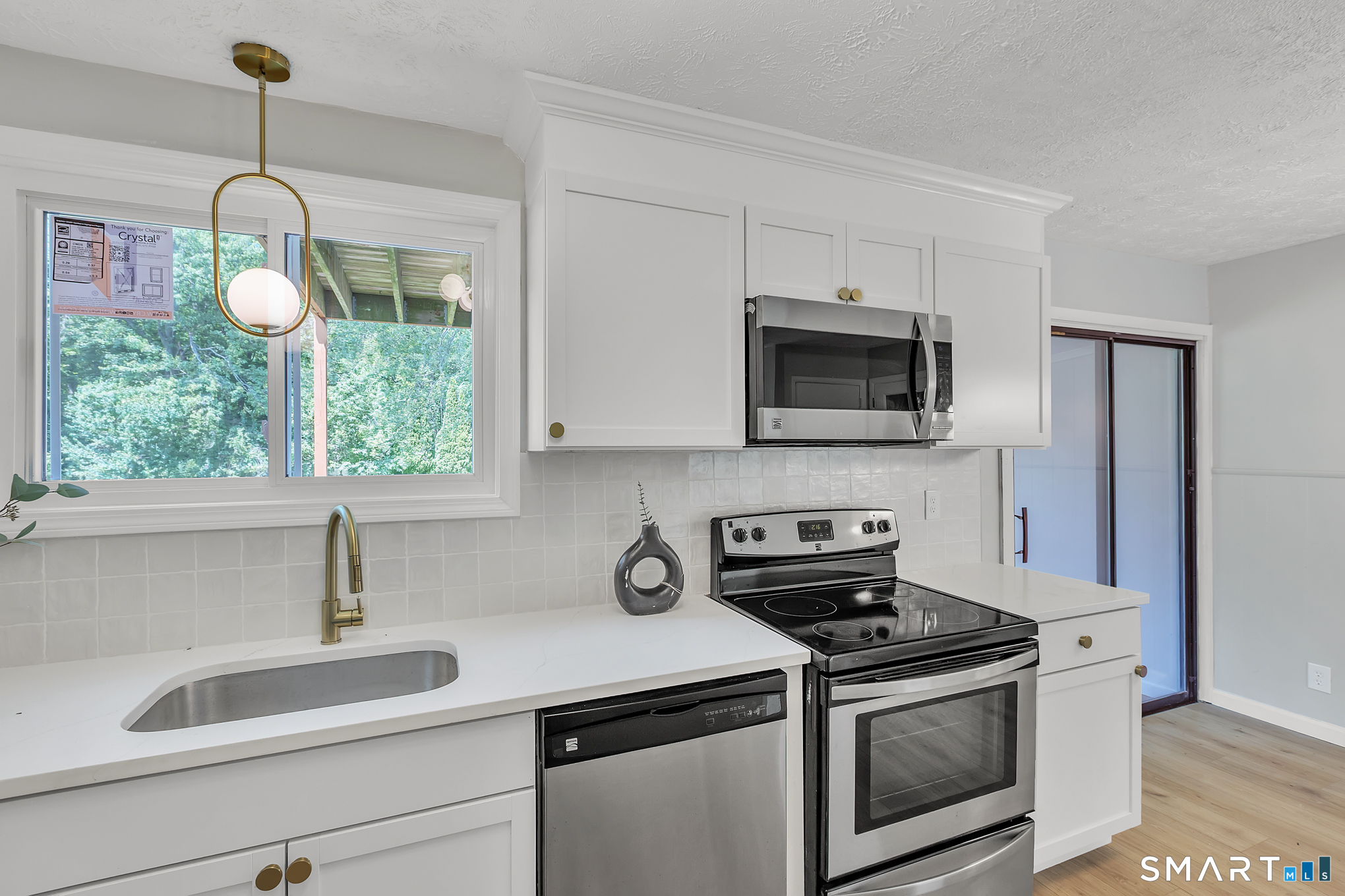 24 Yale Drive photo 11