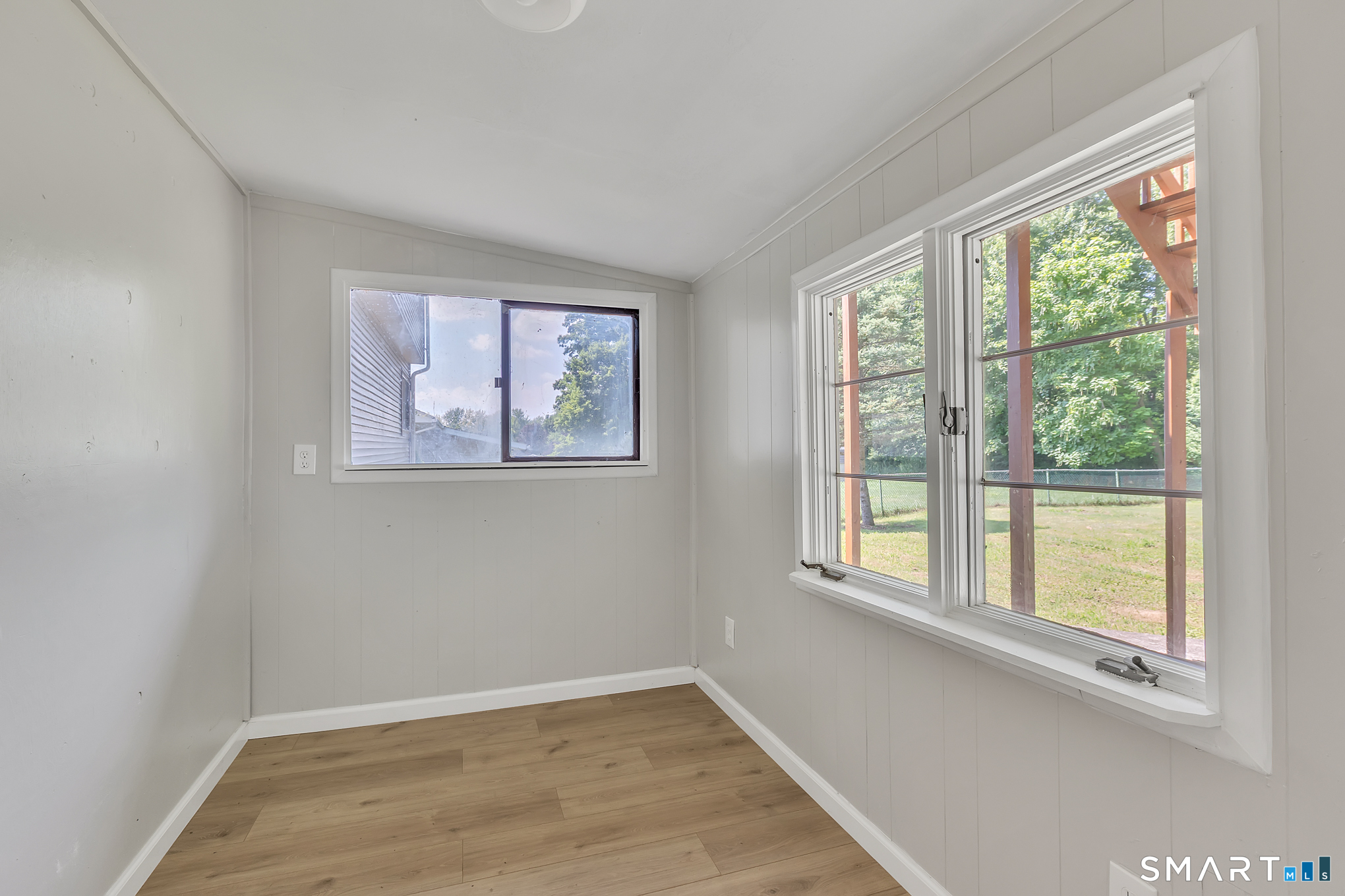 24 Yale Drive photo 13