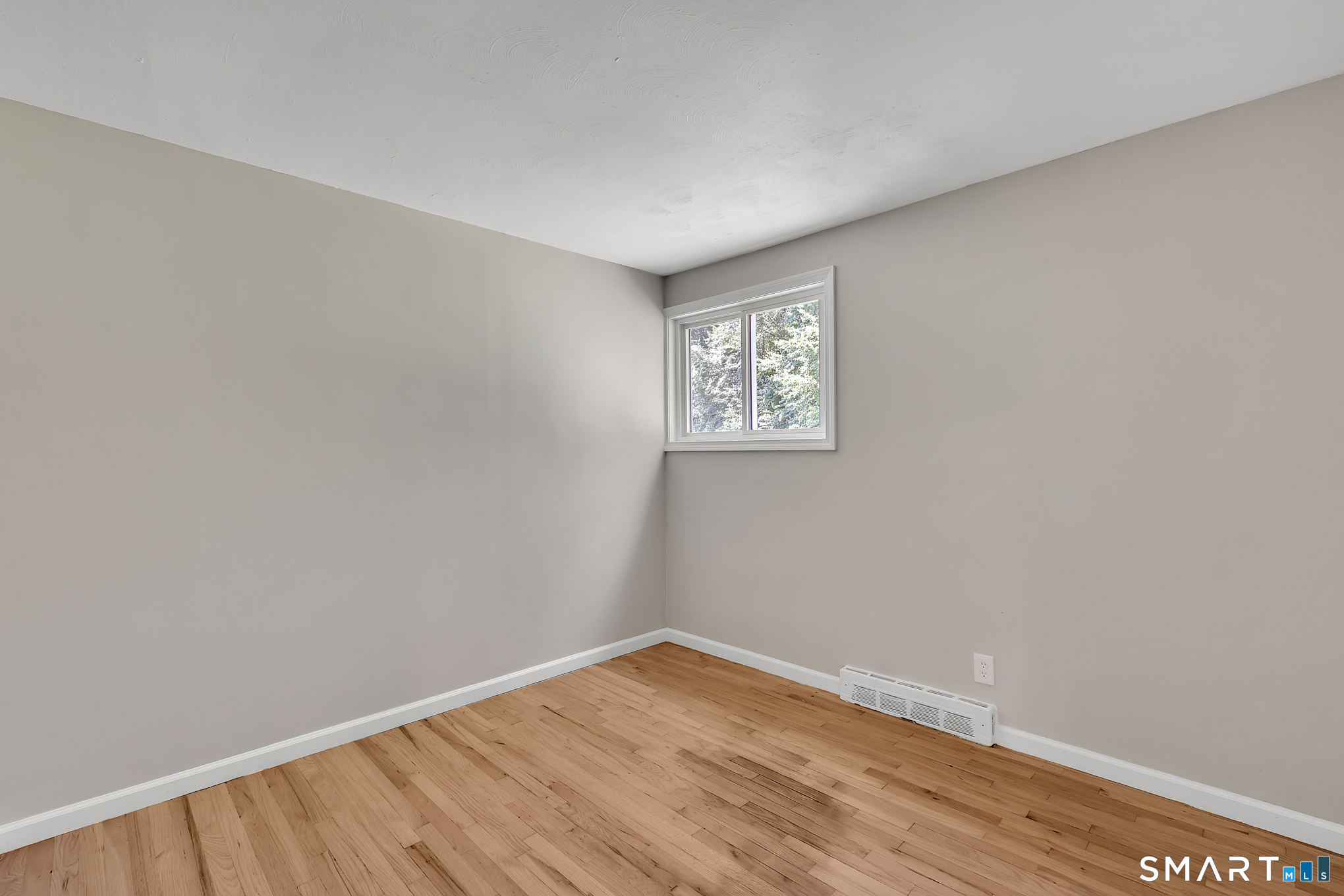 24 Yale Drive photo 15