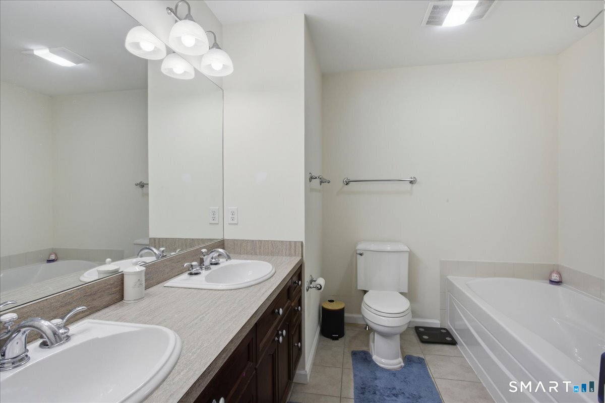26 Maura Lane Unit #26 photo 14