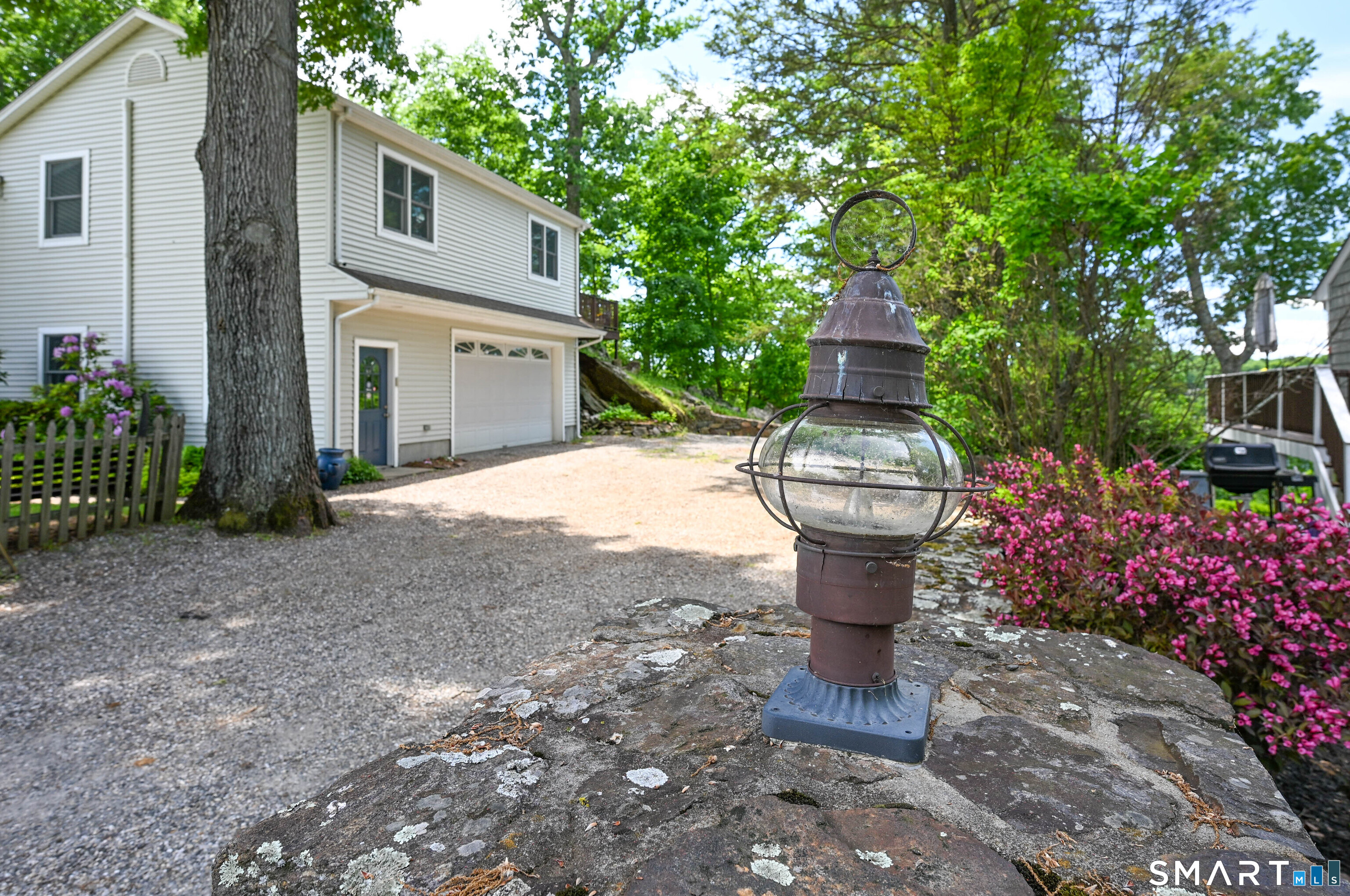 Photo 3 of Single family home for sale at 4 Hillside Rd, Danbury, CT 06811 | MLS# 24159775 | Listing updated on 2026-09-13