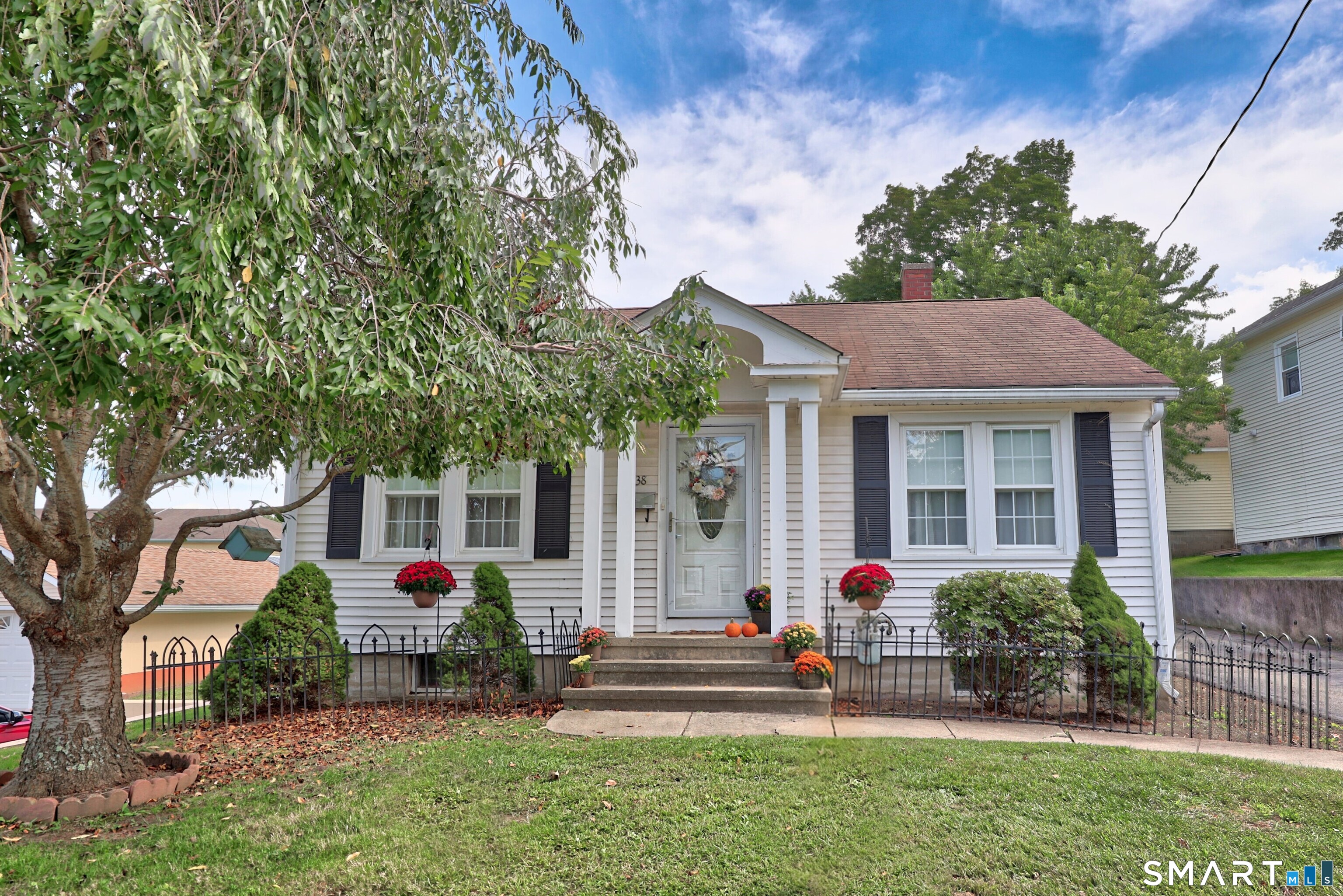 Photo 2 of Single family home for sale at 38 Lewis St, Naugatuck, CT 06770 | MLS# 24204971 | Listing updated on 2026-09-14