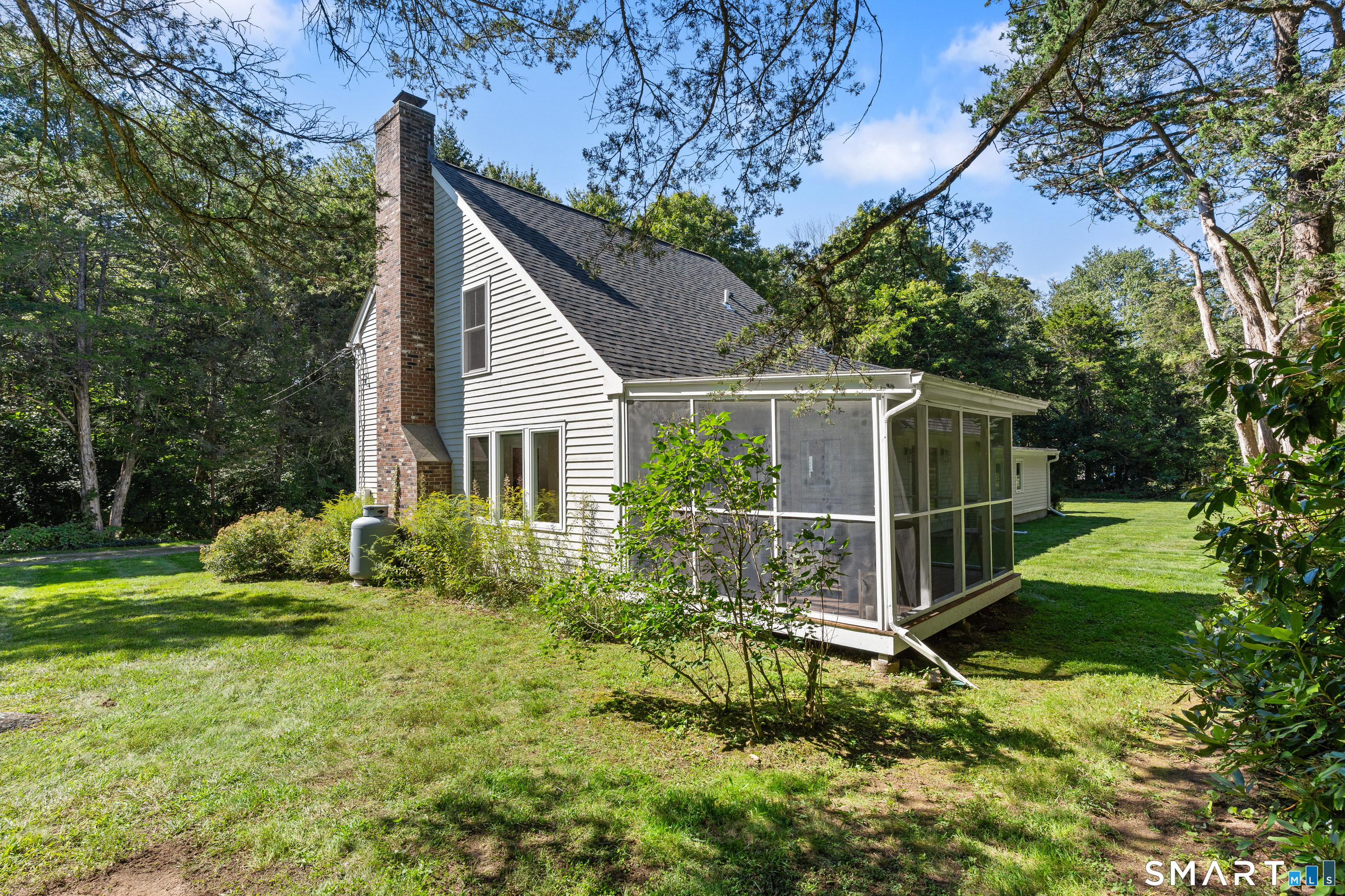137 Flat Meadow Road photo 32